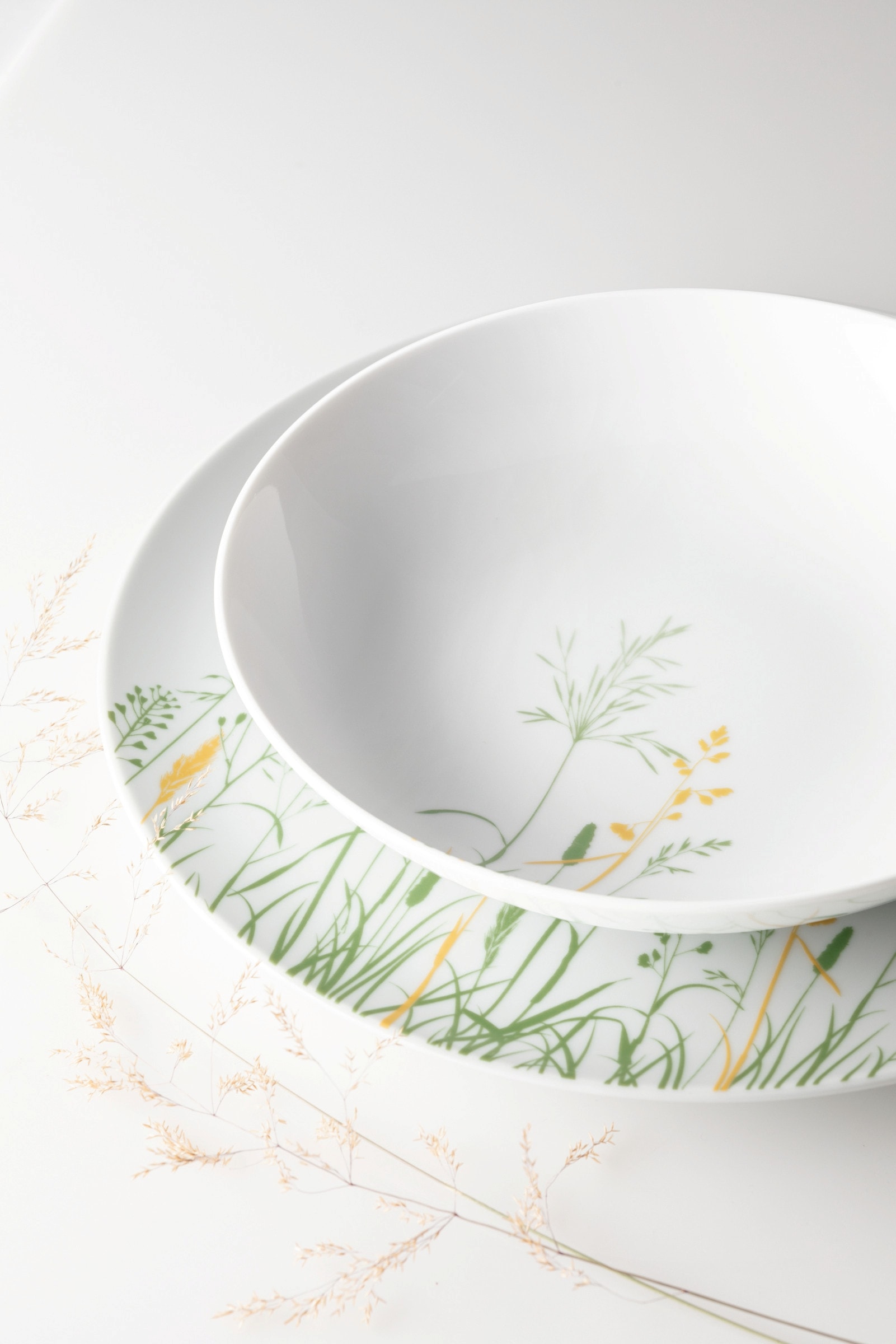 Seltmann Weiden Tafelservice »Geschirr-Set, 12 Teile, Liberty Meadow Grasses«, (Set, 12 tlg., 6x Speiseteller rund 27,5 cm, 6x Suppenteller rund 21 cm), Geschirr-Set, Teller, Made in Germany, 12 Teile, für 6 Personen