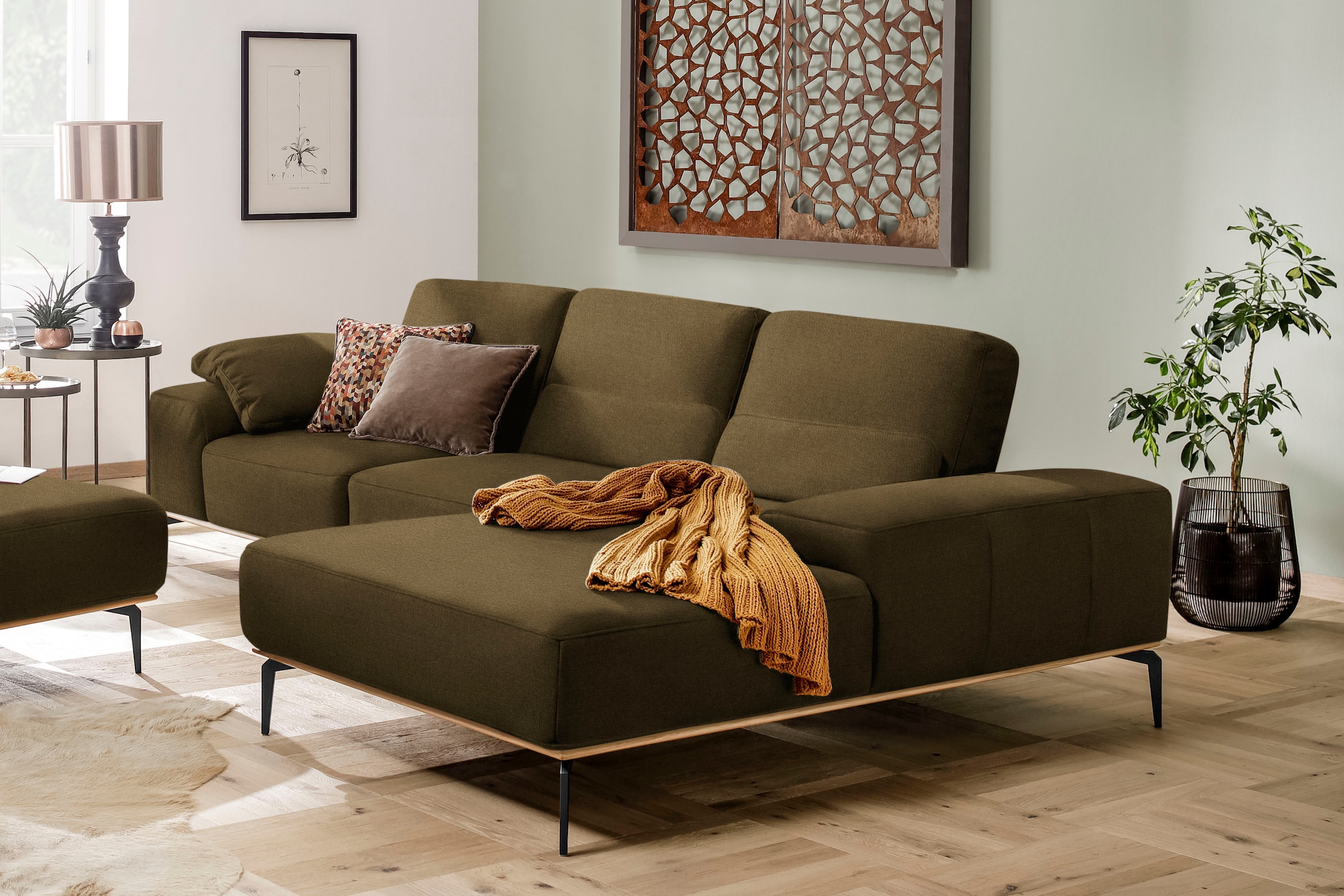 W.SCHILLIG Ecksofa "run, Designsofa mit tollem Sitzkomfort, bequem, L-Form" mit Holzsockel, Füße in Schwarz pulverbeschichtet, Breite 299 cm