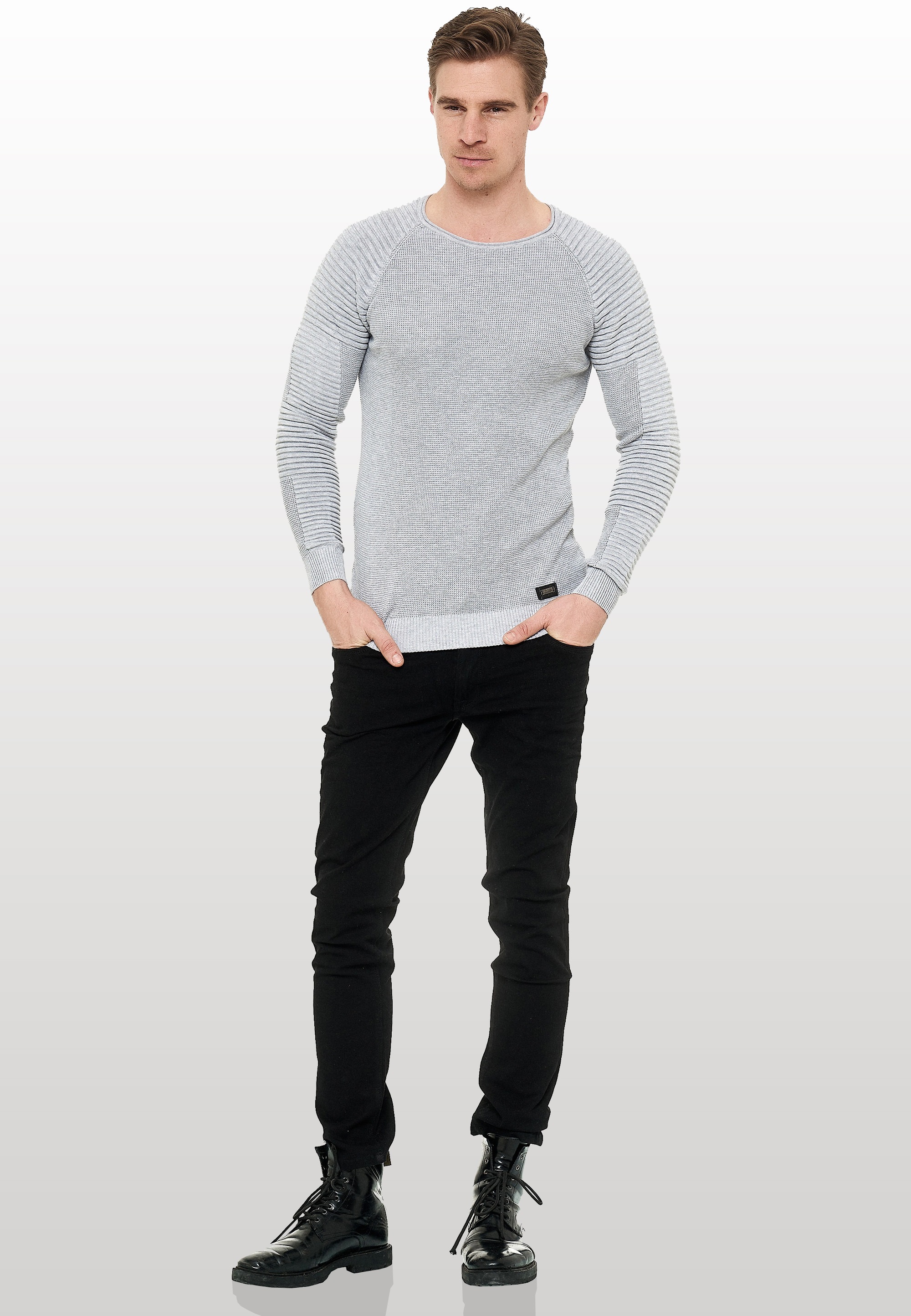 Rusty Neal Strickpullover, mit modernem Rundhalsausschnitt