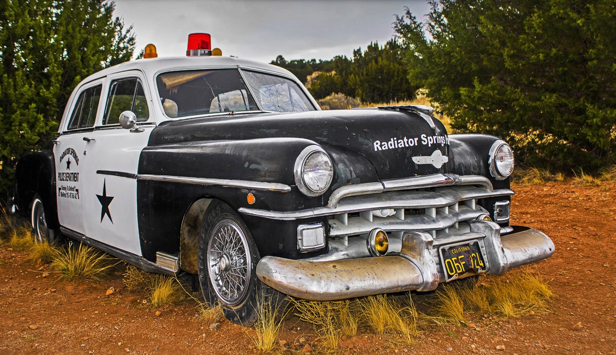 Papermoon "Altes Polizeiauto"