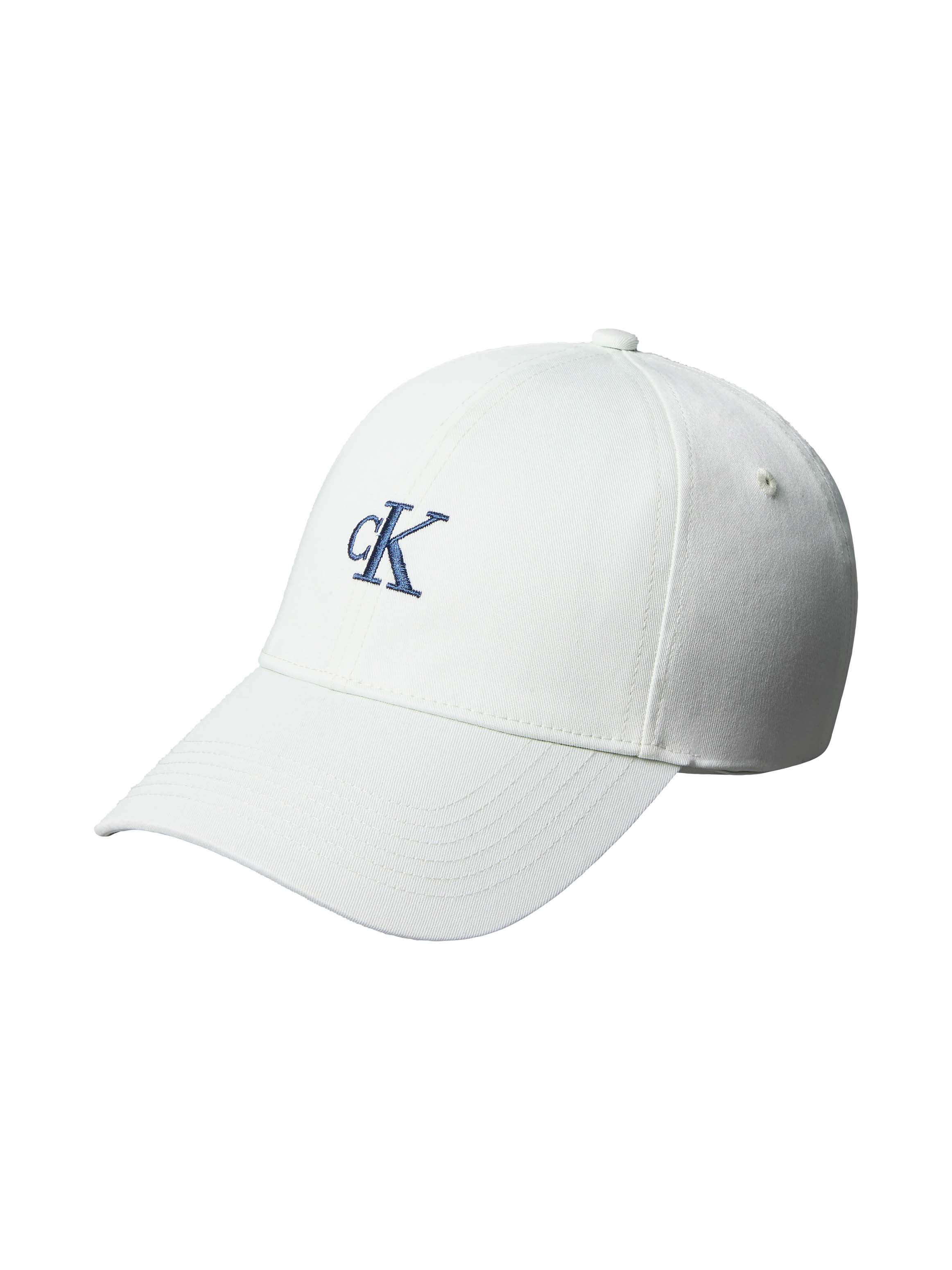 Calvin Klein mit Markenlogo
