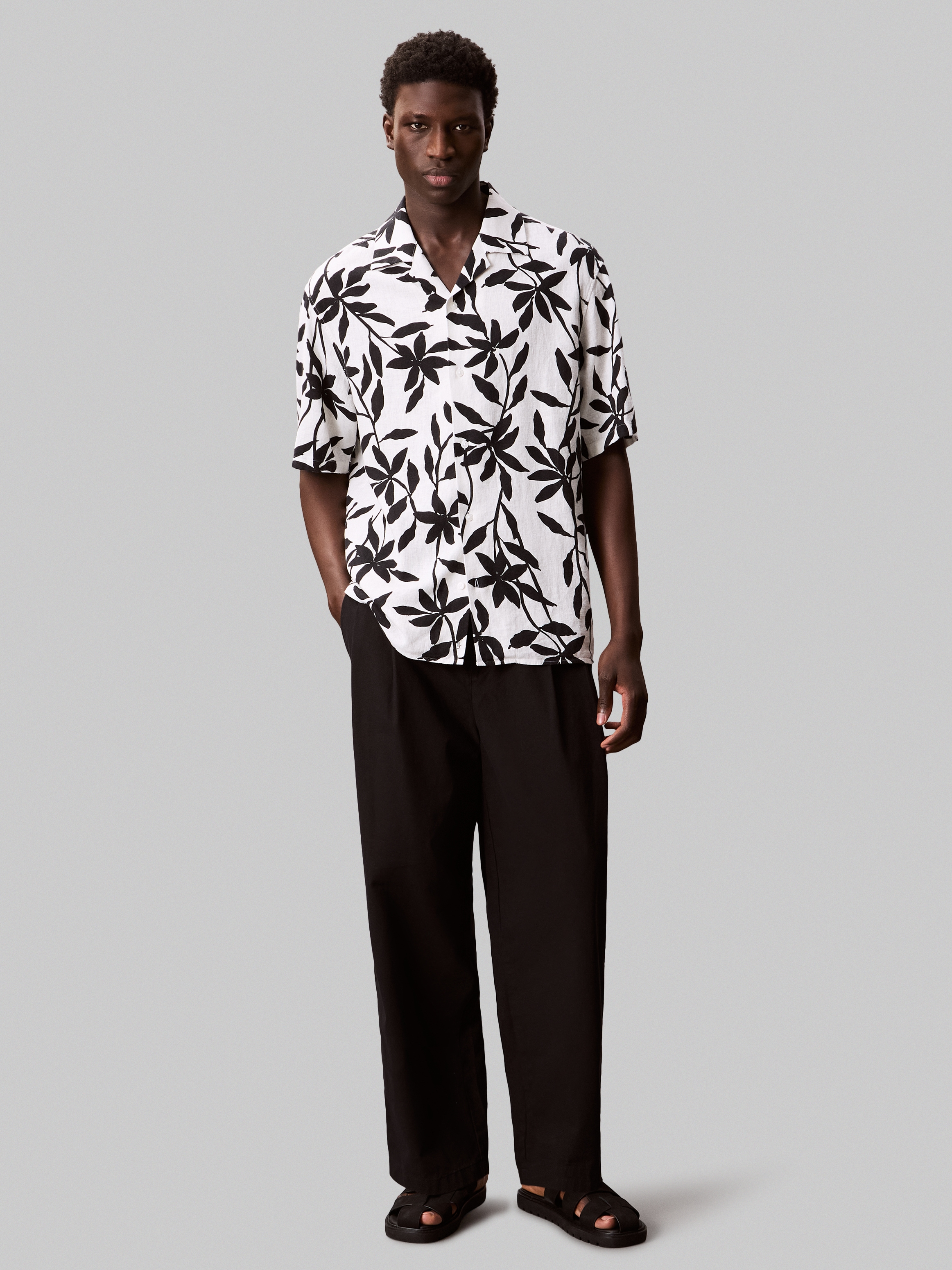 Calvin Klein Kurzarmhemd »SS CMP CLLR AP LNN R«, Mit Rundhalsausschnitt