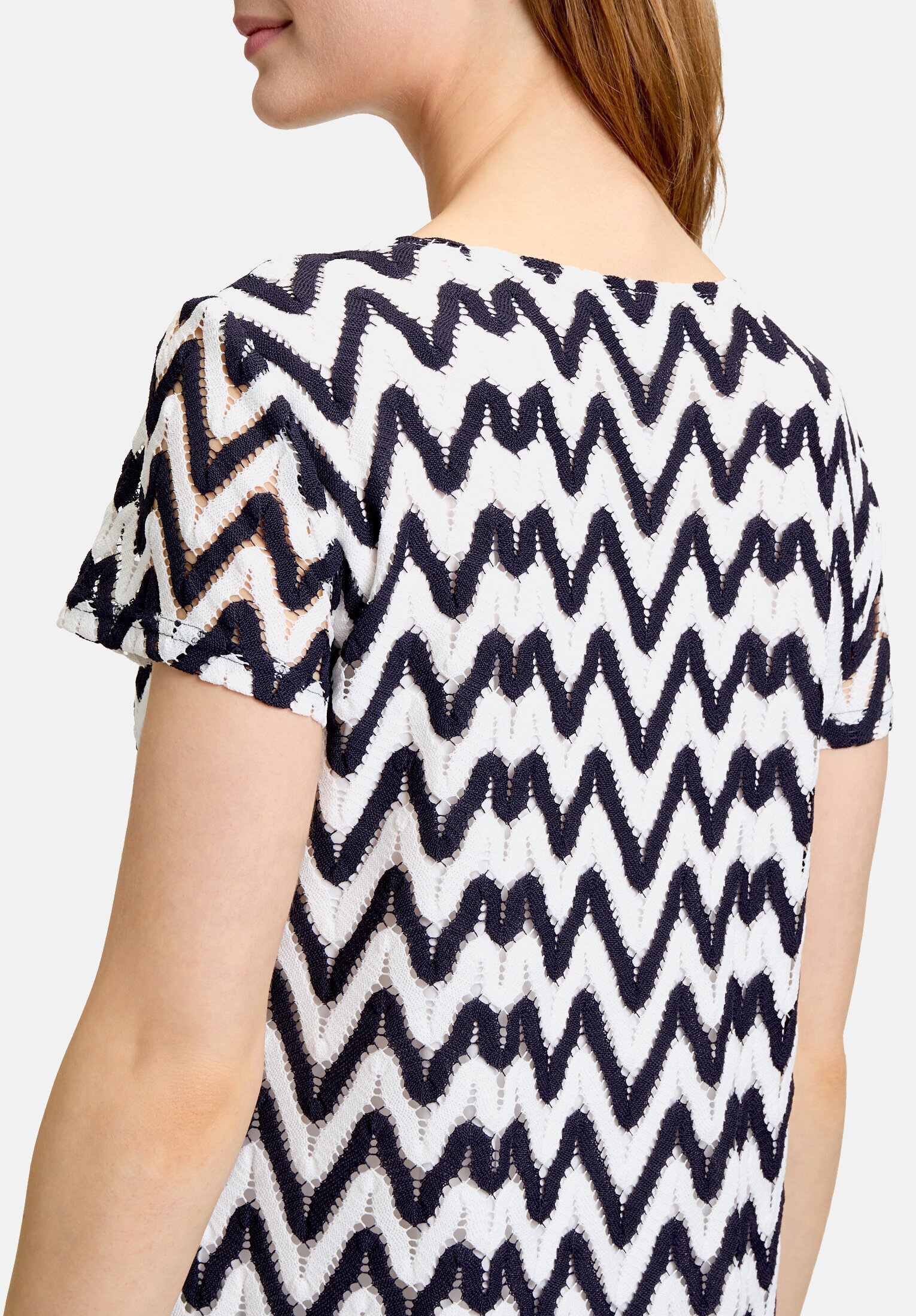 Betty Barclay Sommerkleid »Damen mit V-Ausschnitt« Ohne Tasche Form