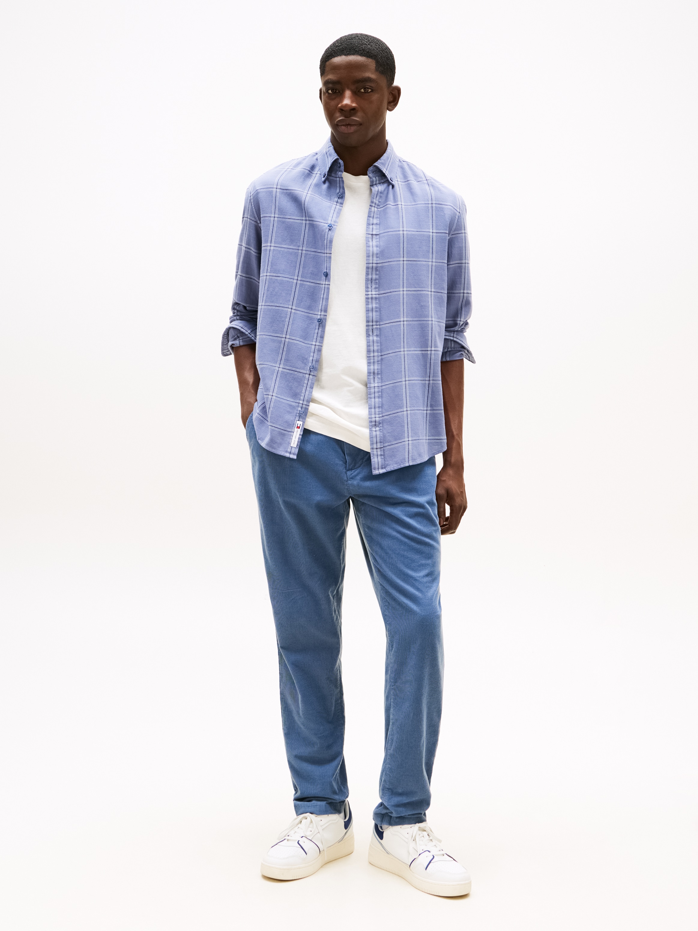 Tommy Jeans Stoffhose »TJM ISAAC LIGHT CORD PANTS«, Mit Gürtelschlaufen