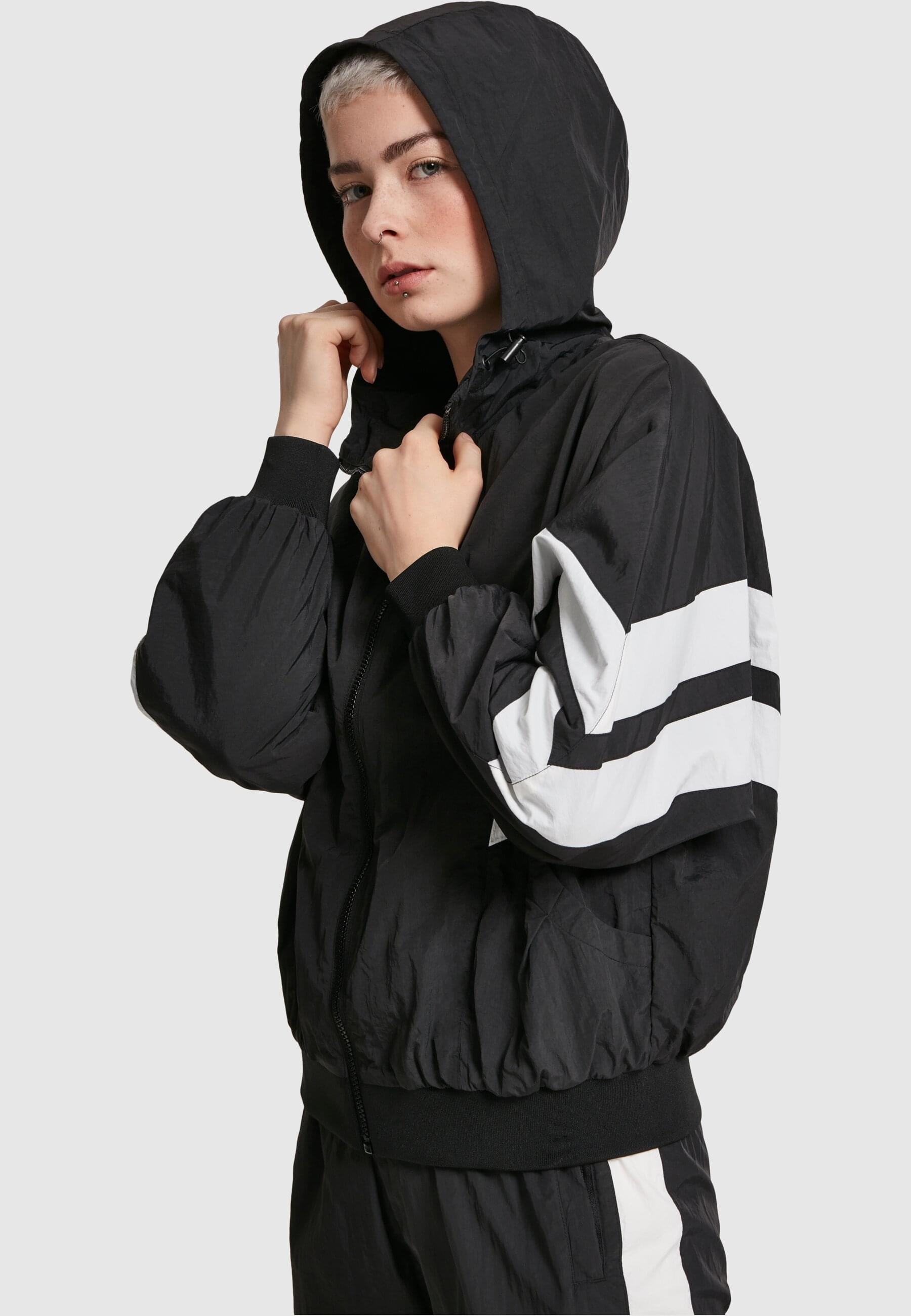 URBAN CLASSICS Allwetterjacke »Urban Classics Damen Ladies Crinkle Batwing Jacket«, (1 St.), mit Kapuze