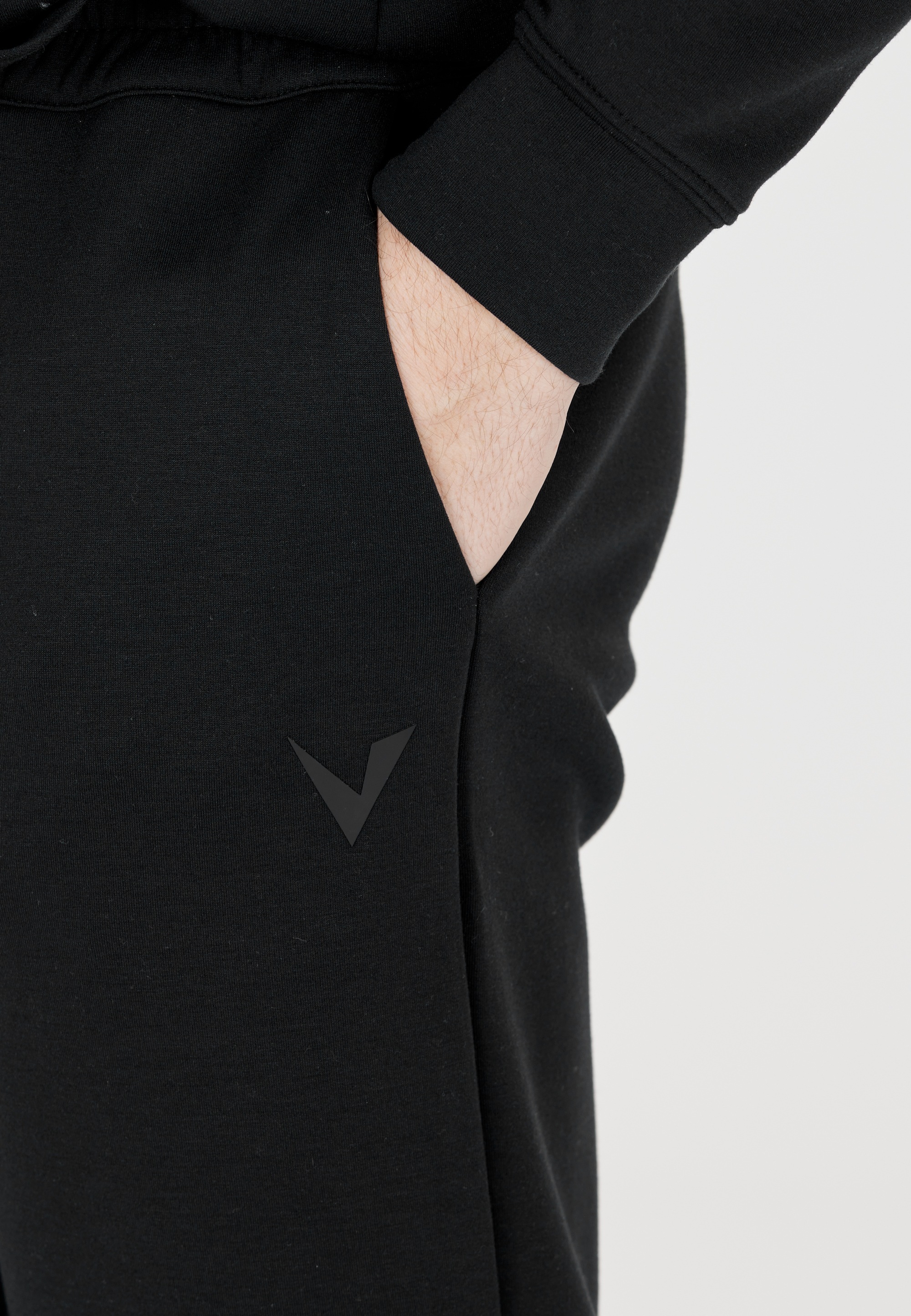 Virtus Sweathose »Taro«, mit angenehmem Dehnbund