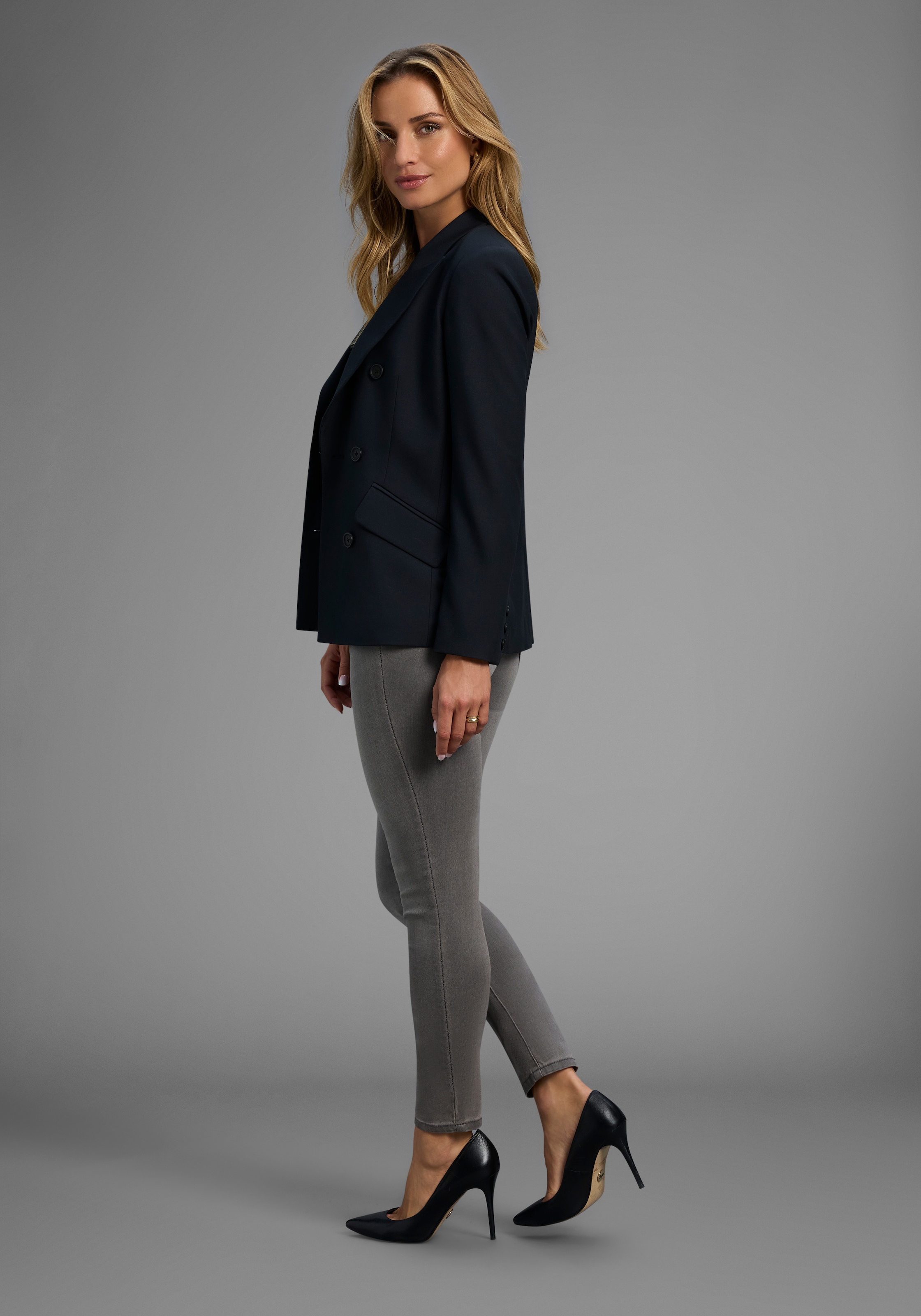 Arizona Skinny-fit-Jeans »Ultra-Stretch«, extra-enger Beinverlauf, normale Leibhöhe, mit Eingrifftaschen