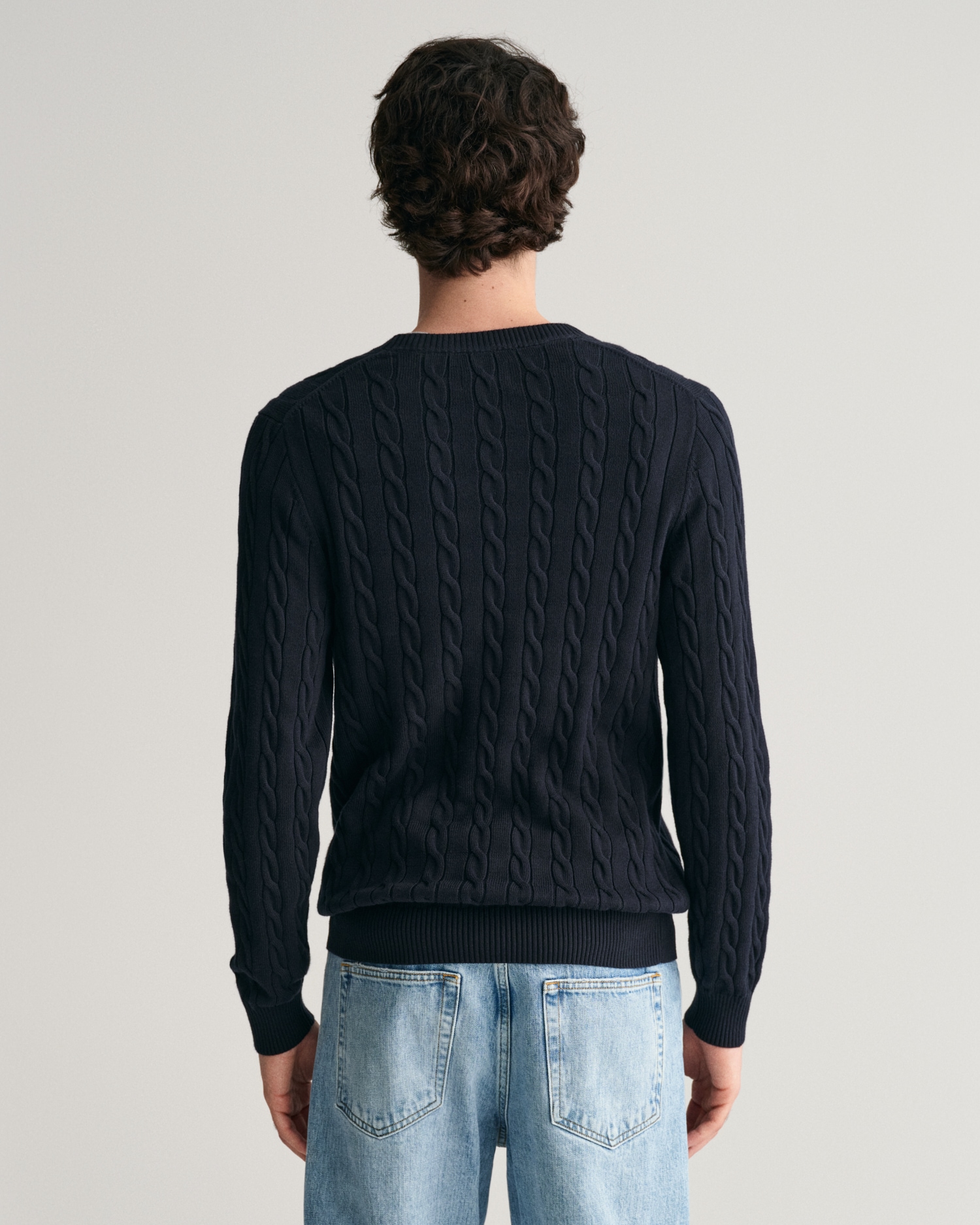 Gant Strickpullover »COTTON CABLE C-NECK«, mit Wappen-Logostickerei auf der Brust