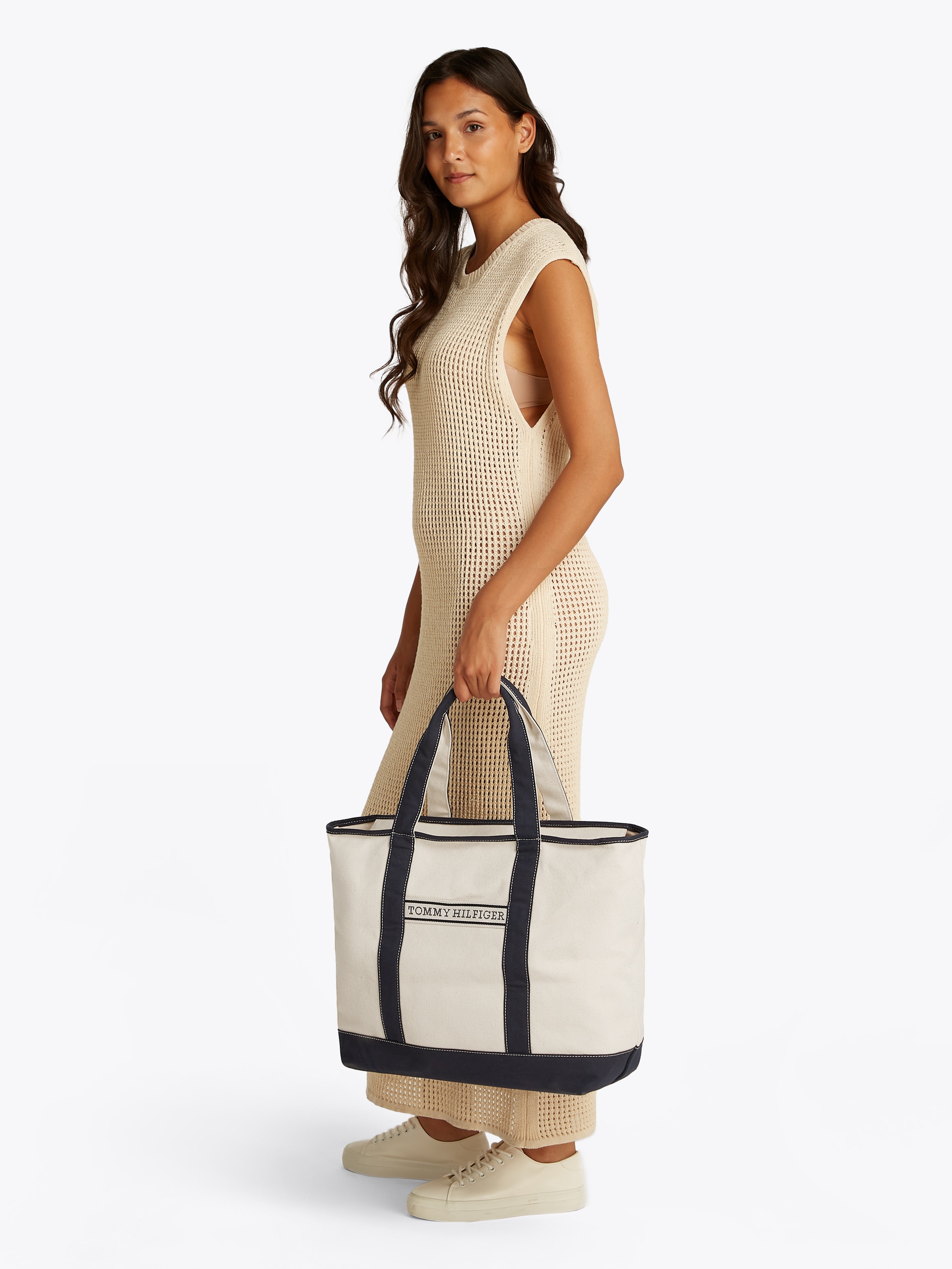 Tommy Hilfiger Tragetasche »TH SUMMER CANVAS TOTE«, Damen Henkeltasche, Beuteltasche, Strandtasche mit Kontrastbesatz
