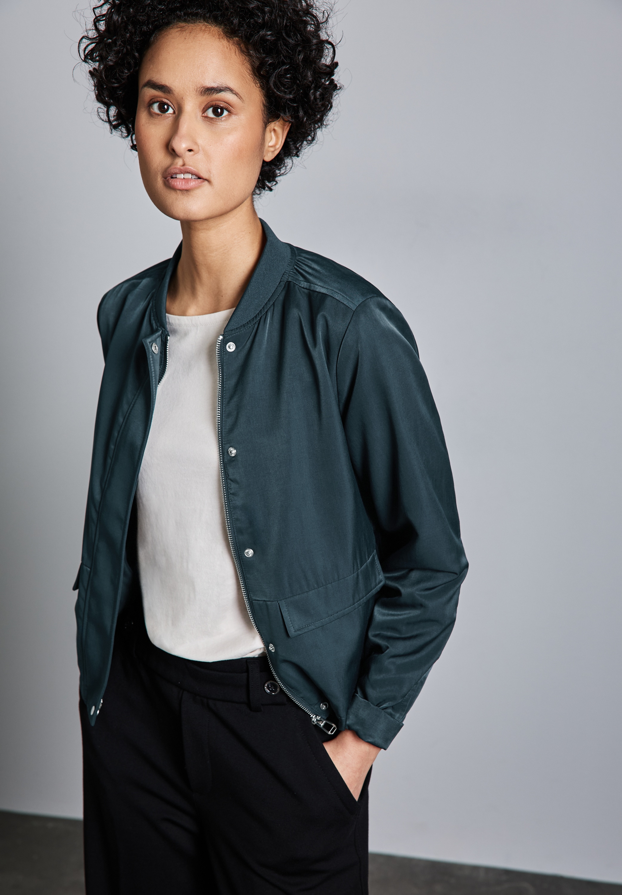STREET ONE Blouson ohne Kapuze aus softer Viskose