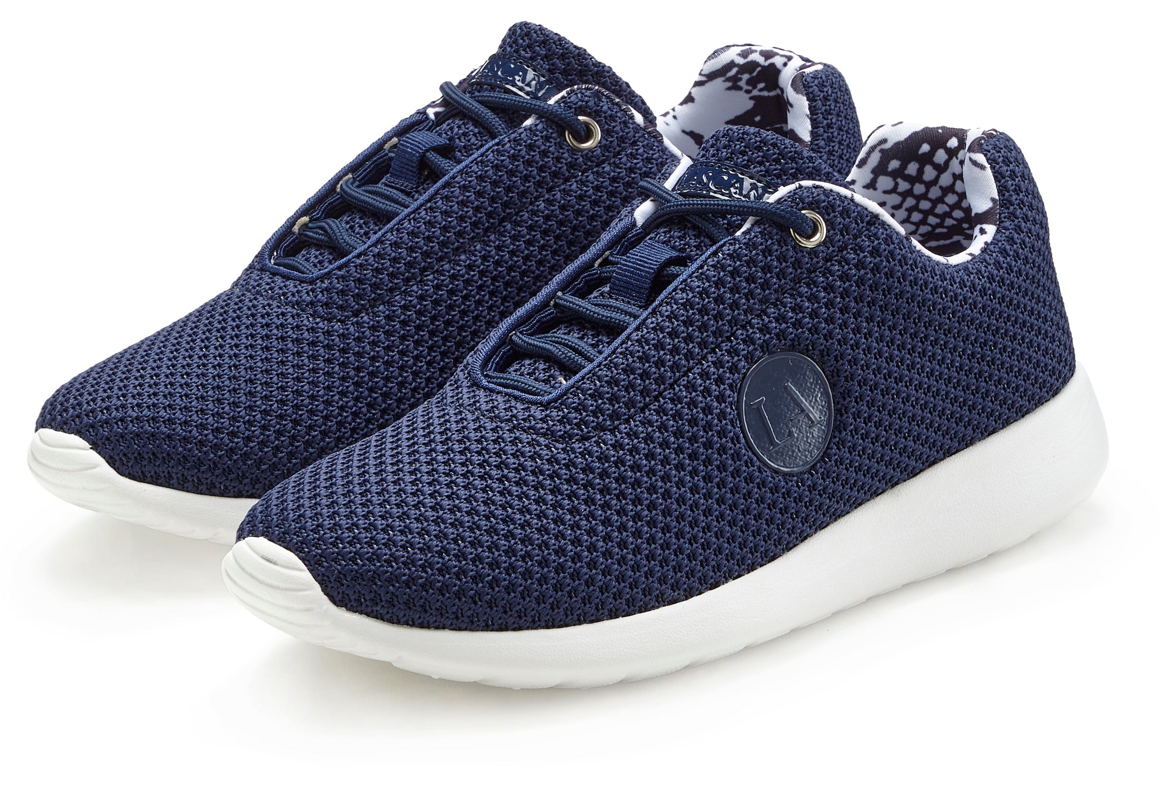 Sneaker LASCANA ACTIVE "Halbschuh, Turnschuhe", Damen, Gr. 40, blau (navy), Obermaterial: 100% Textilmaterial. Decksohle: 100% Textilmaterial. Futter: 100% Textilmaterial. Laufsohle: 100% Synthetik, unifarben, Basic, Schuhe Sneaker, mit atmungsaktivem Mes