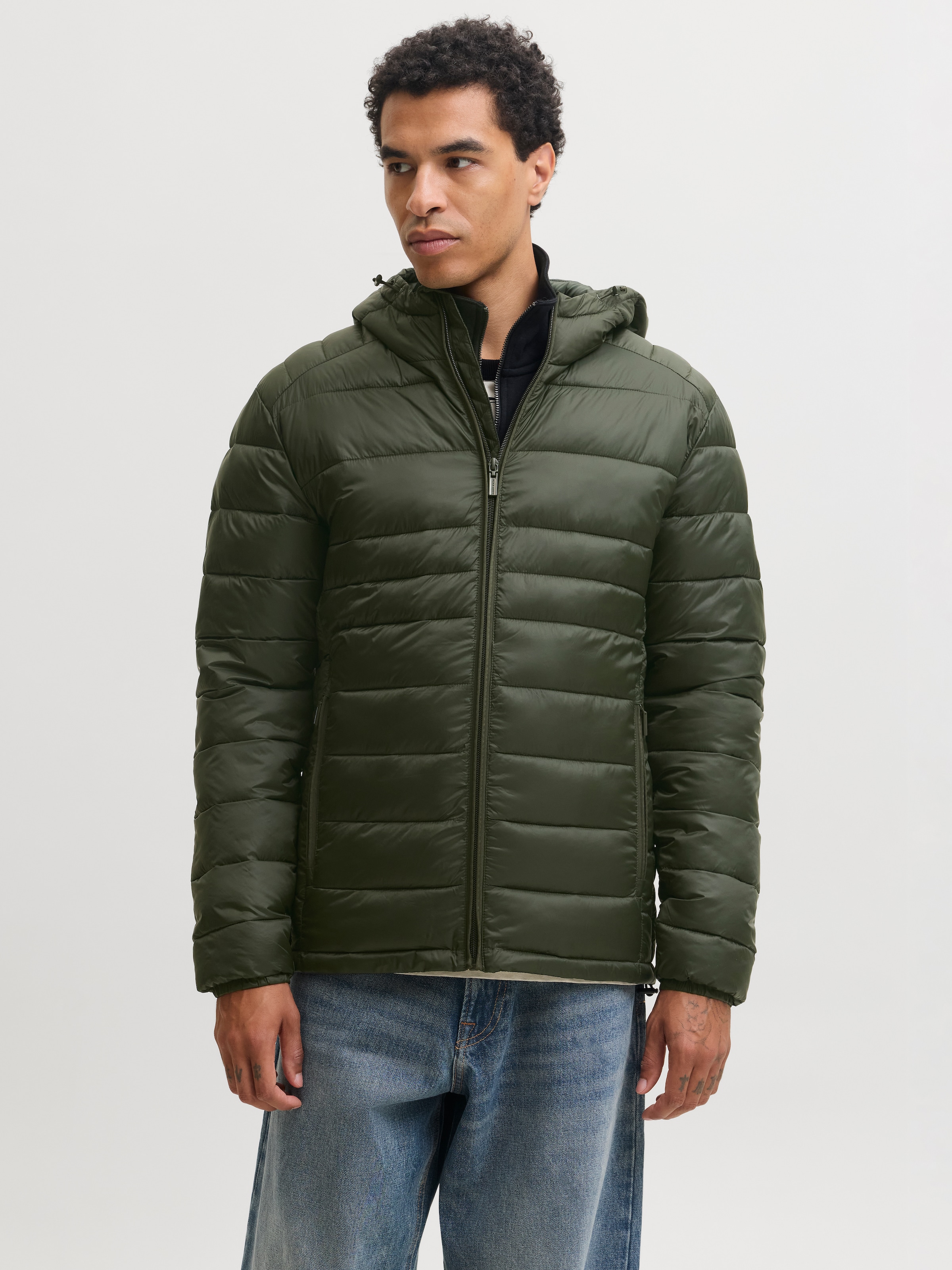 Jack & Jones Steppjacke »JJEKINGSLEY LIGHT PUFFER HOOD NOOS« mit Kapuze Kunstfaser, mit Kapuze