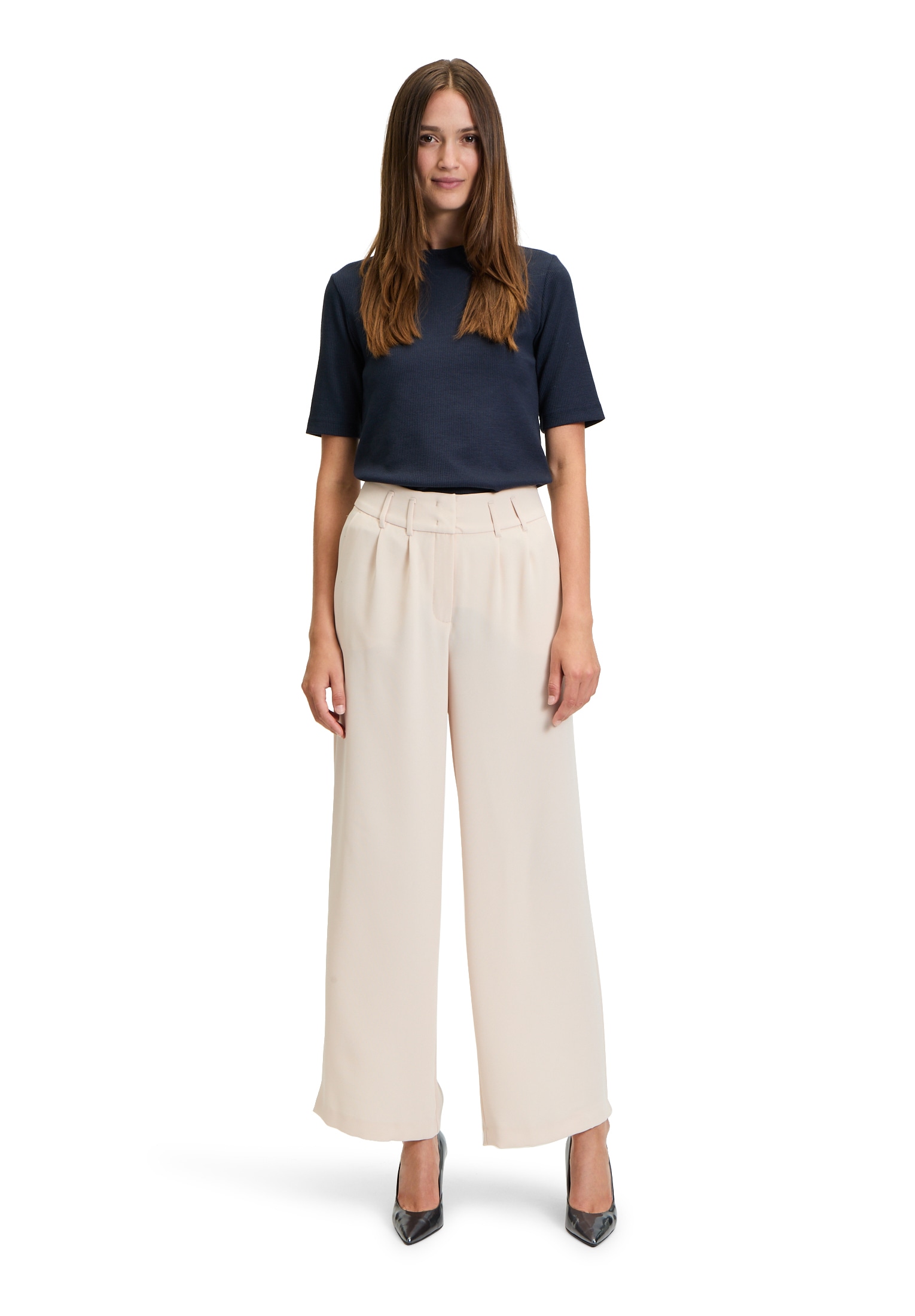 Betty&Co Kurzarmshirt »Betty & Co Strukturshirt mit Stehkragen«, (1 tlg.), Form