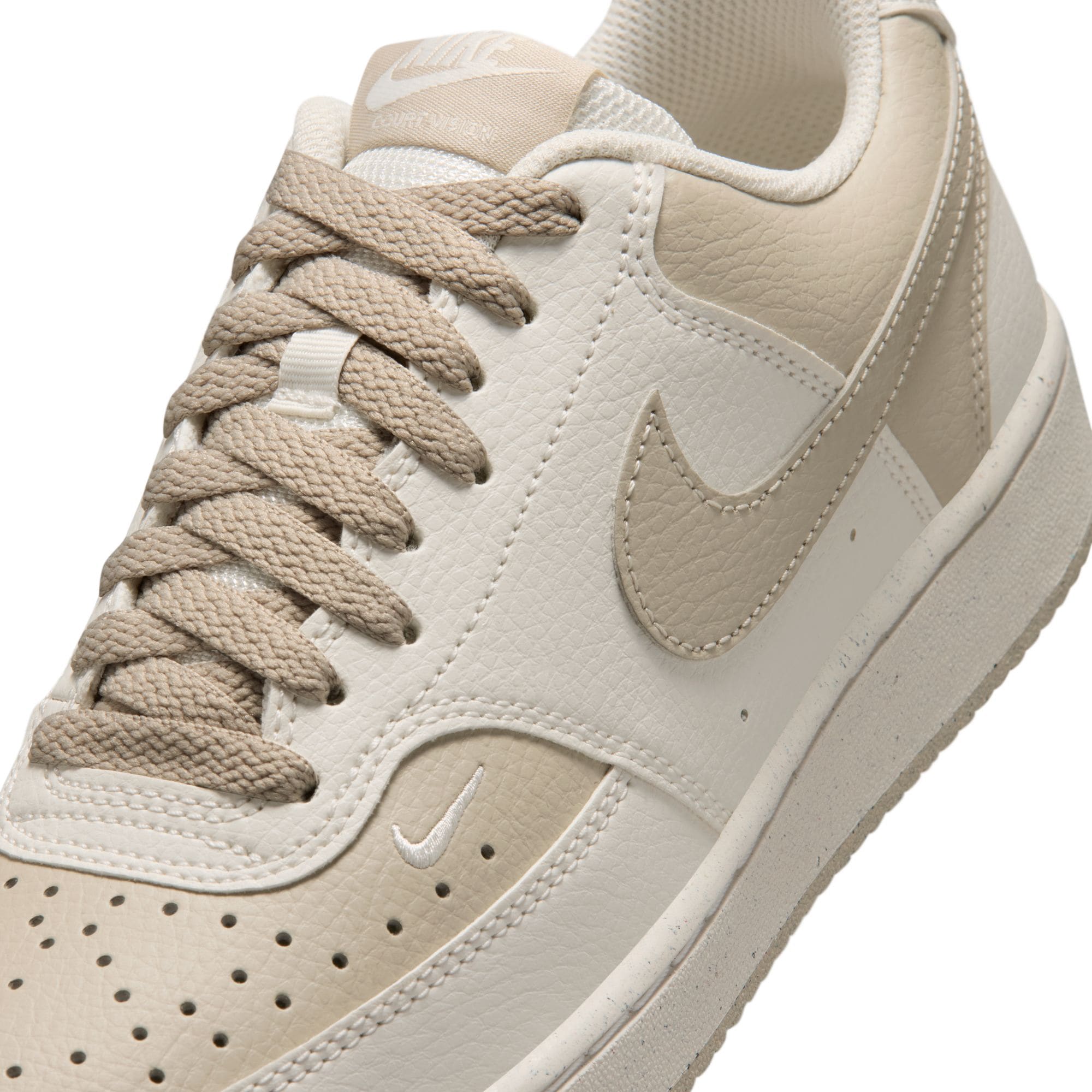 Nike Sportswear Sneaker »Court Vision Low Next Nature«  inspiriert vom Design des Nike Air Force