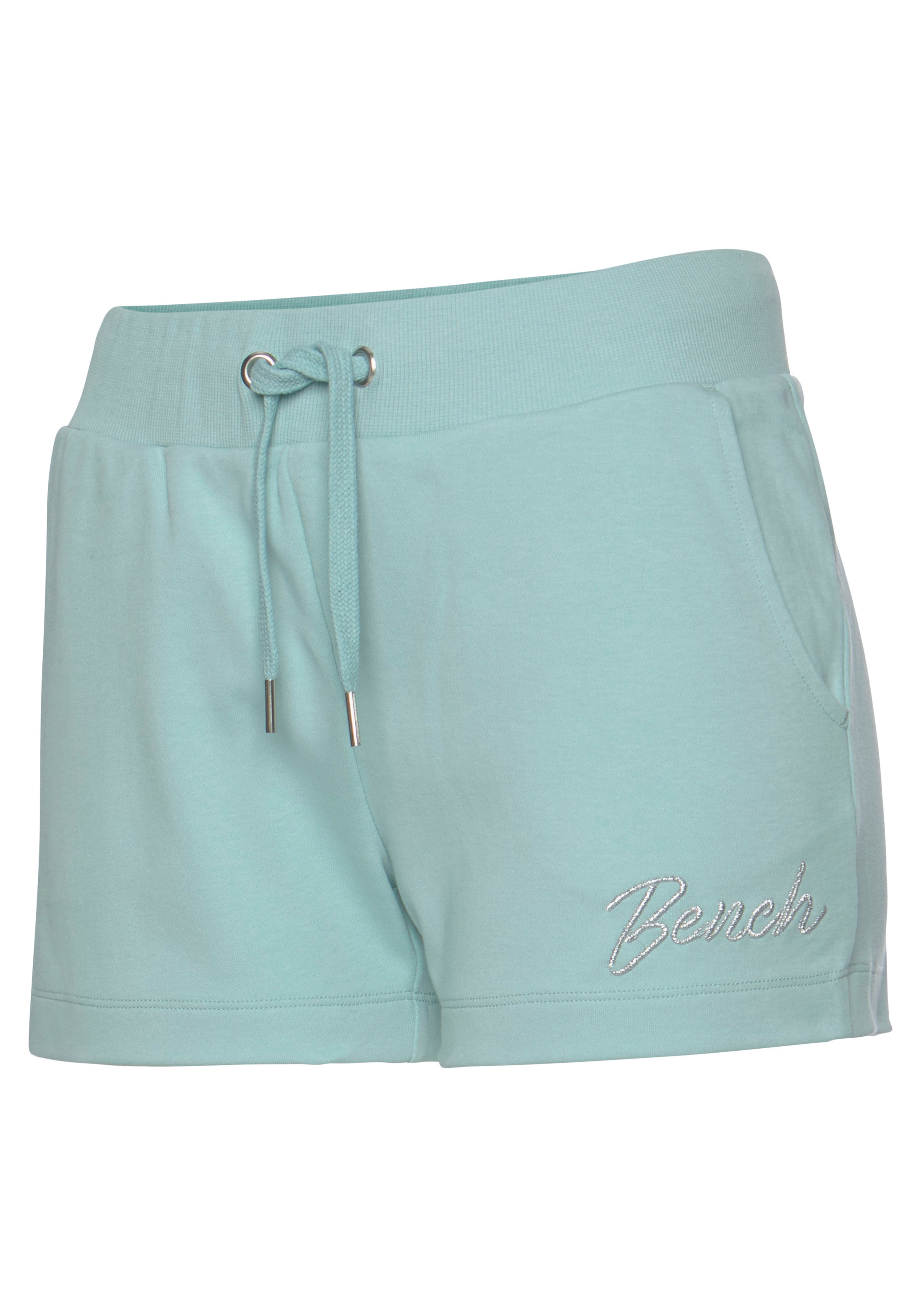 Bench. Loungewear Sweatshorts, mit glänzender Logostickerei, Loungewear, Loungeanzug