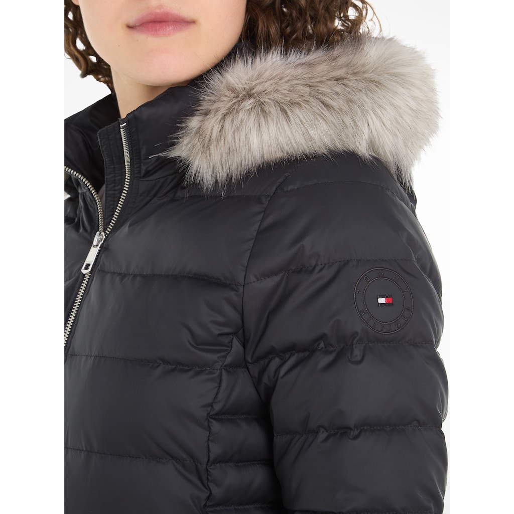 Tommy Hilfiger Daunenjacke »TYRA DOWN JACKET WITH FUR«, mit Kapuze, mit Kunstpelz-Besatz an Kapuze