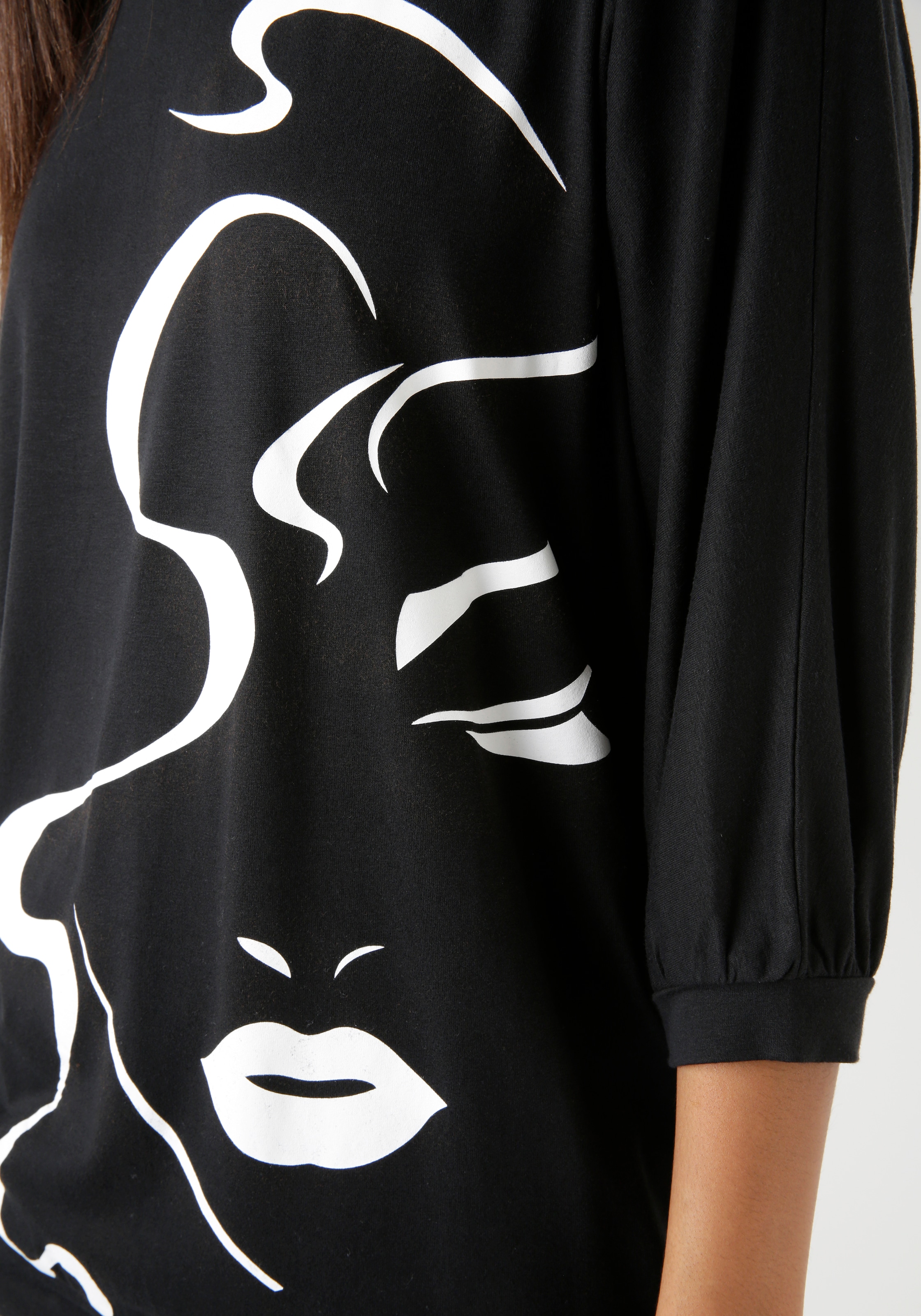 Aniston SELECTED Fledermausshirt, mit abstraktem Gesichtsdruck