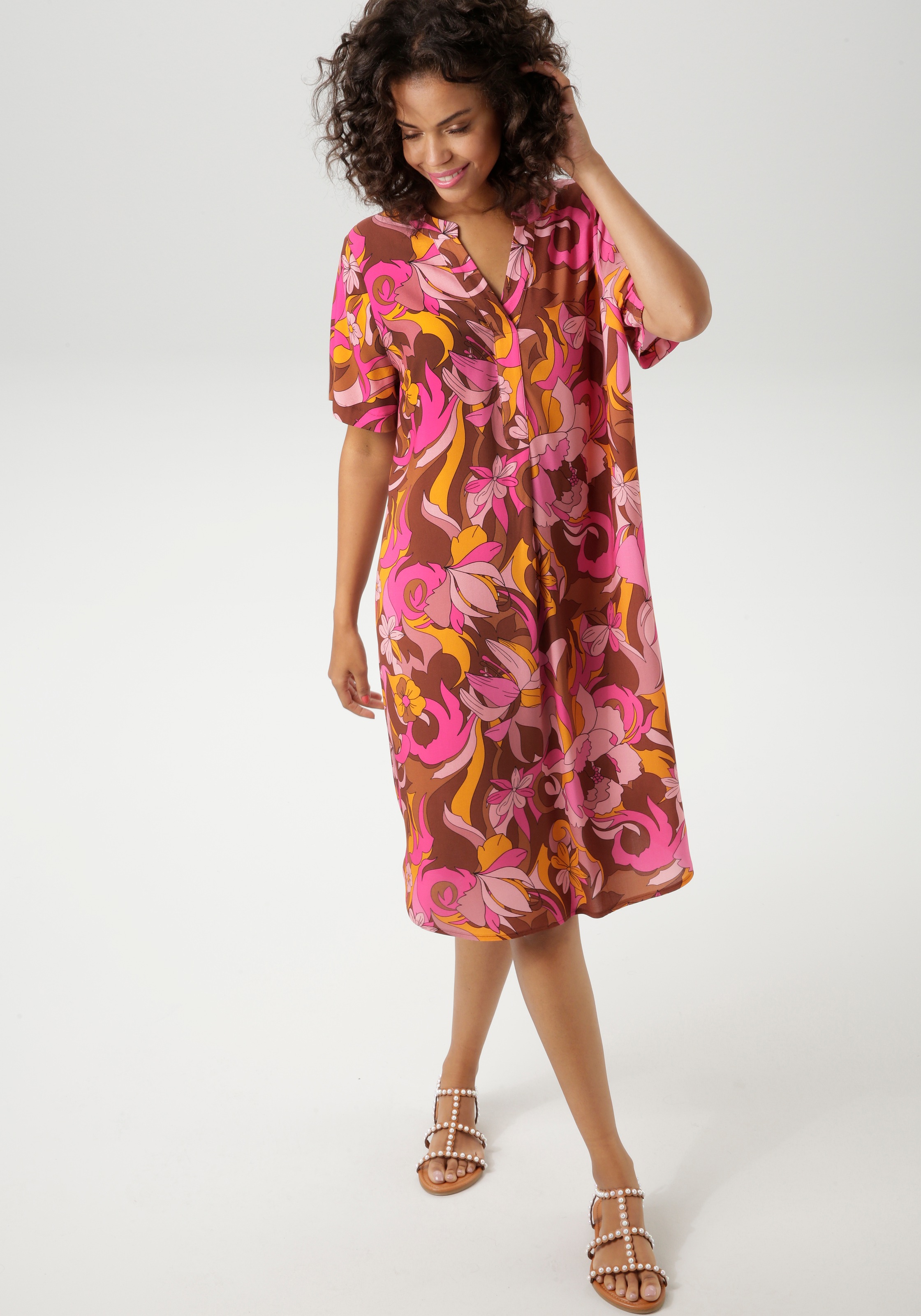 Aniston CASUAL Sommerkleid, mit extravagantem, grafischen Blumendruck günstig online kaufen