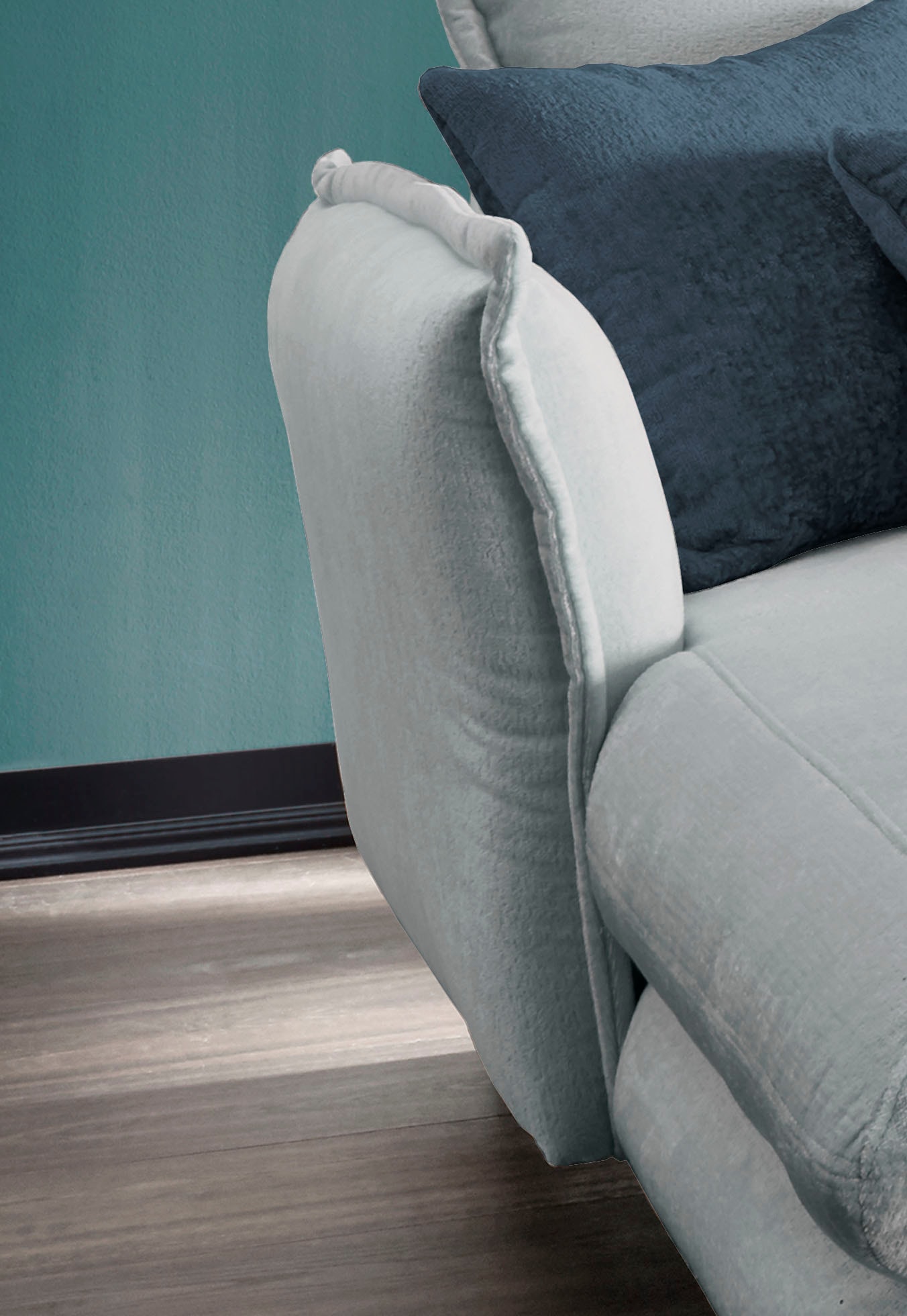 INOSIGN Ecksofa »Lazio modern und bequem, schmale Armlehnen, tolle Detailverarbeitung«, zwei verschiedene Fußfarben wählbar