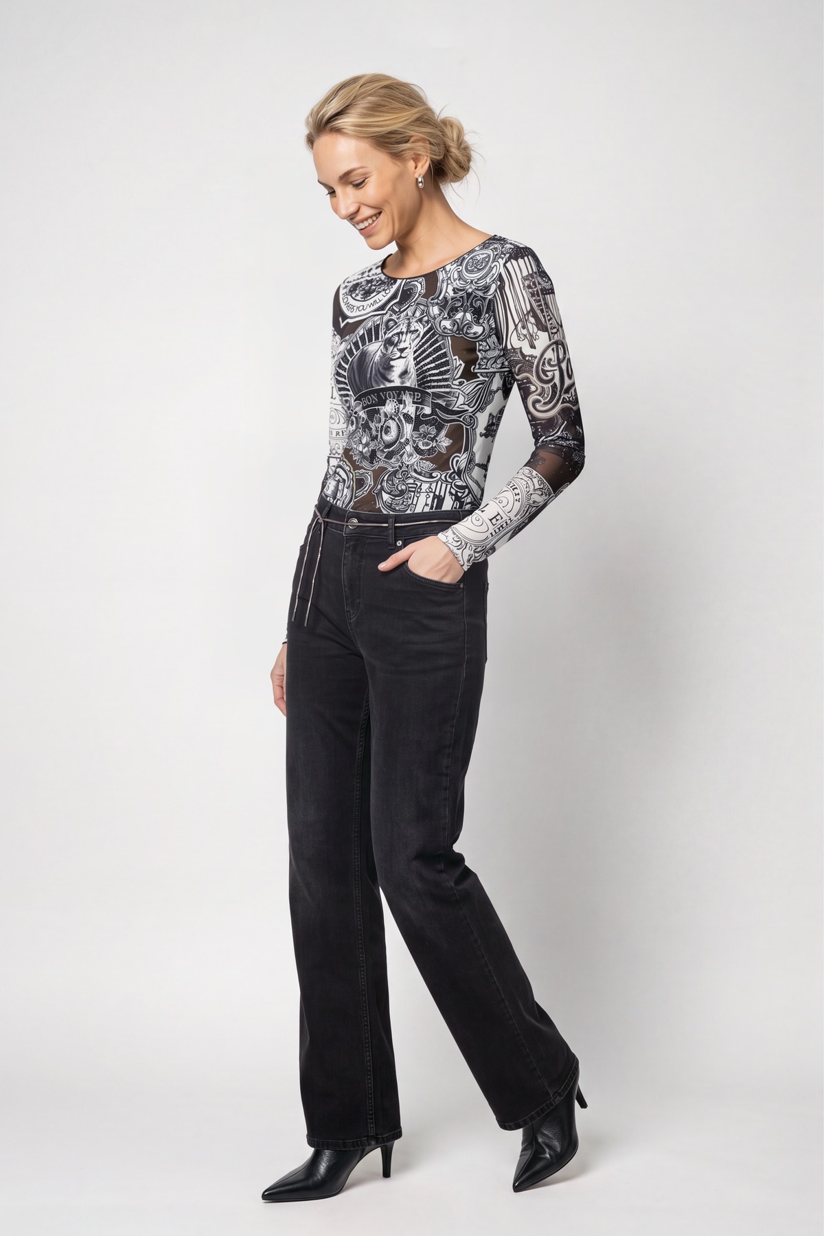 Monari Langarmshirt »Shirt Emblem allover« Regular fit mit Rundhalsausschnitt