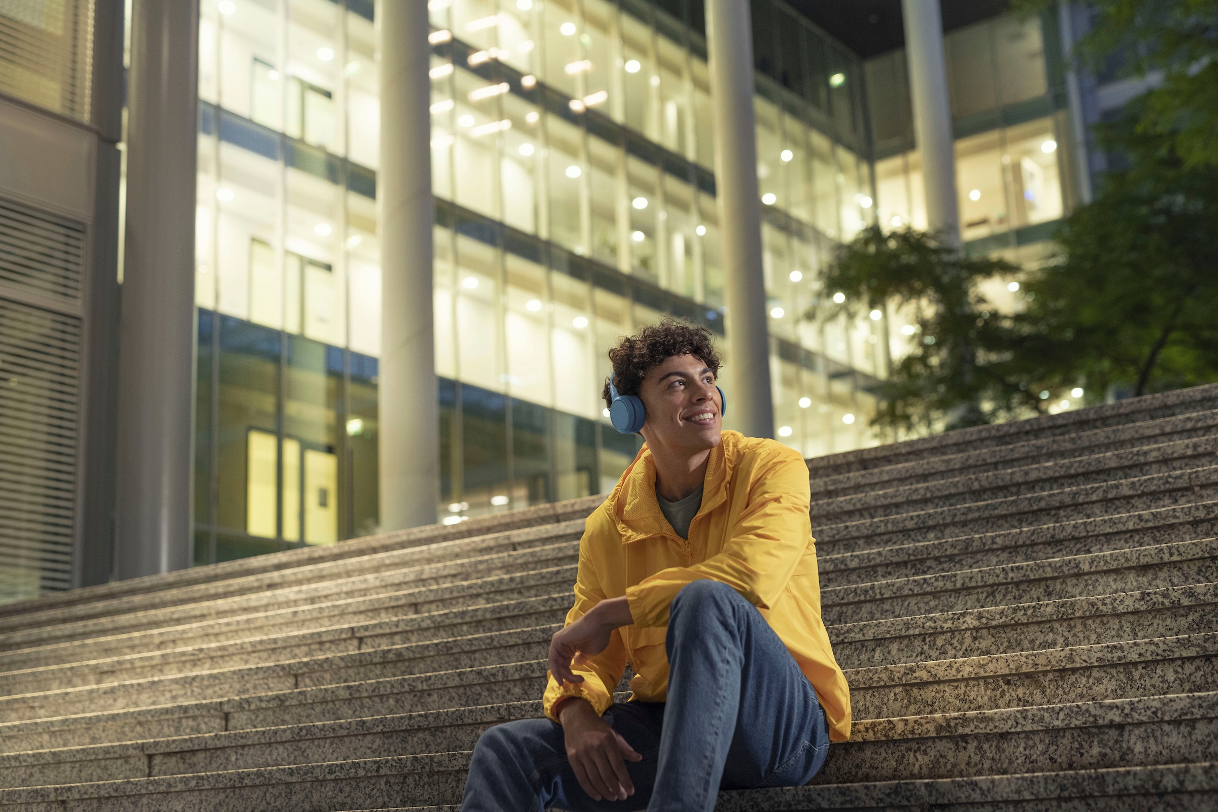 Philips On-Ear-Kopfhörer »TAH4205«, Bluetooth-A2DP Bluetooth-AVRCP Bluetooth-HFP-HSP, integrierte Steuerung für Anrufe und Musik-Geräuschisolierung