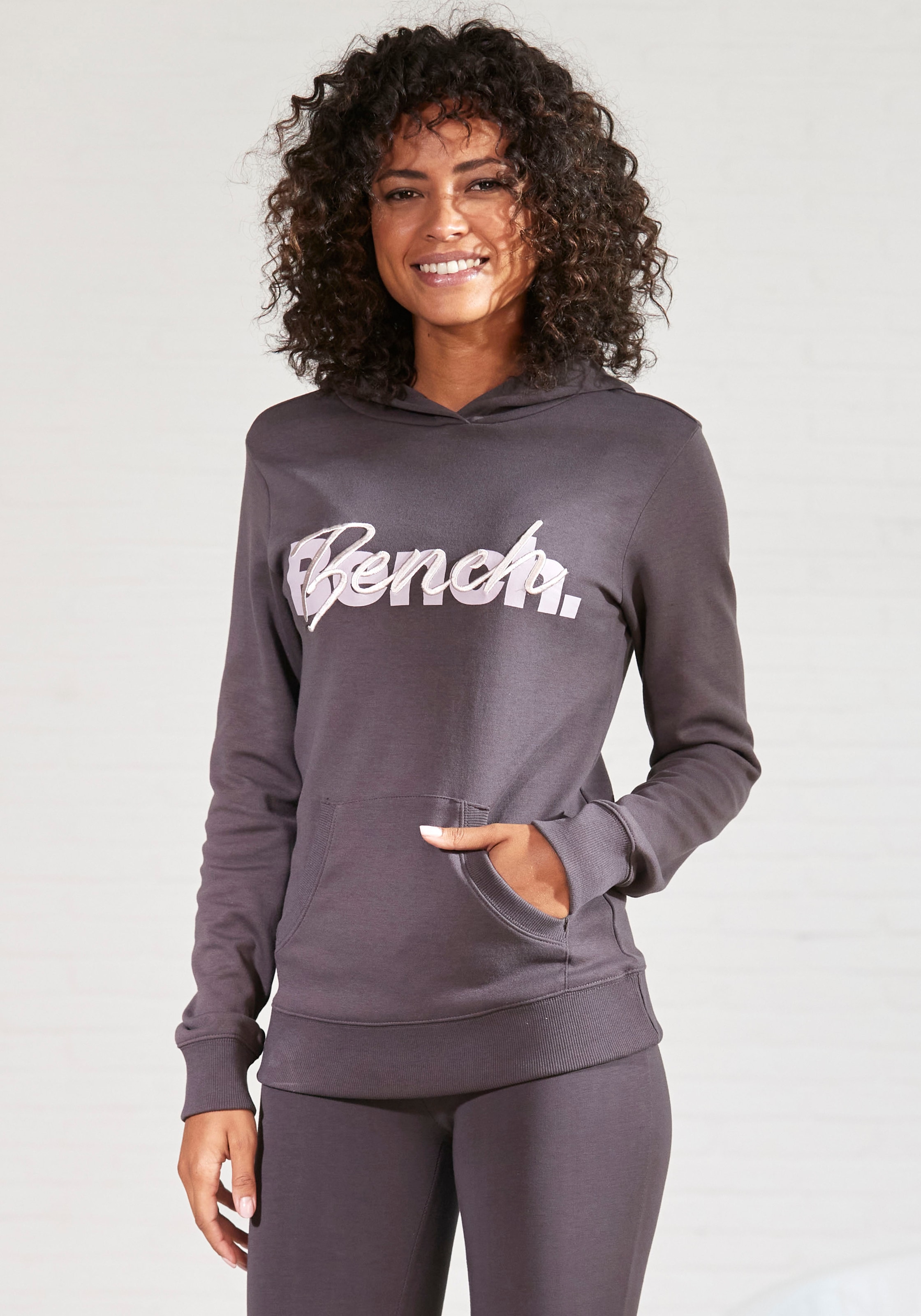 Bench. Kapuzensweatshirt, mit Kängurutasche online bestellen | BAUR