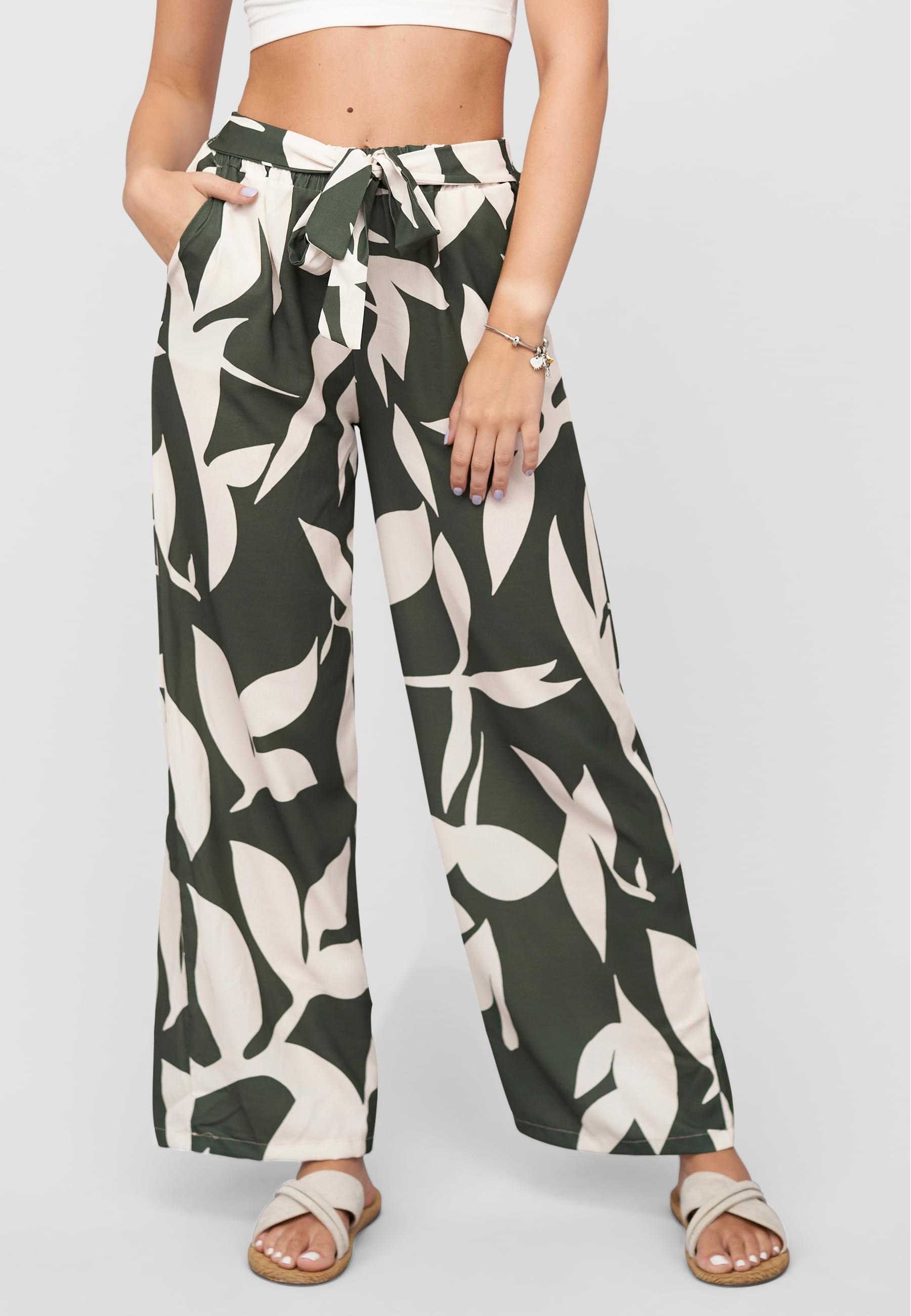 Thumbnail - CLOUD 5IVE Stoffhose "CLOUD 5IVE Pants with floral aop and tie belt"