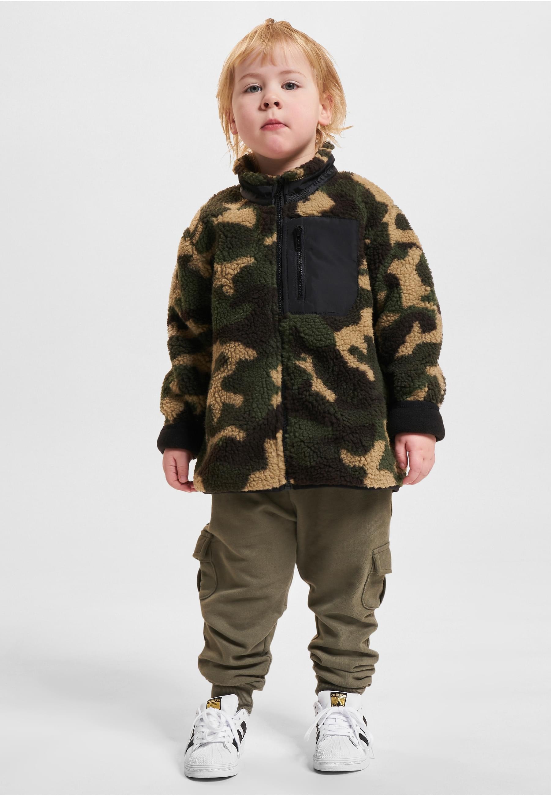 URBAN CLASSICS Winterjacke »Urban Classics Herren Boys Sherpa Jacket«, (1 St.), ohne Kapuze