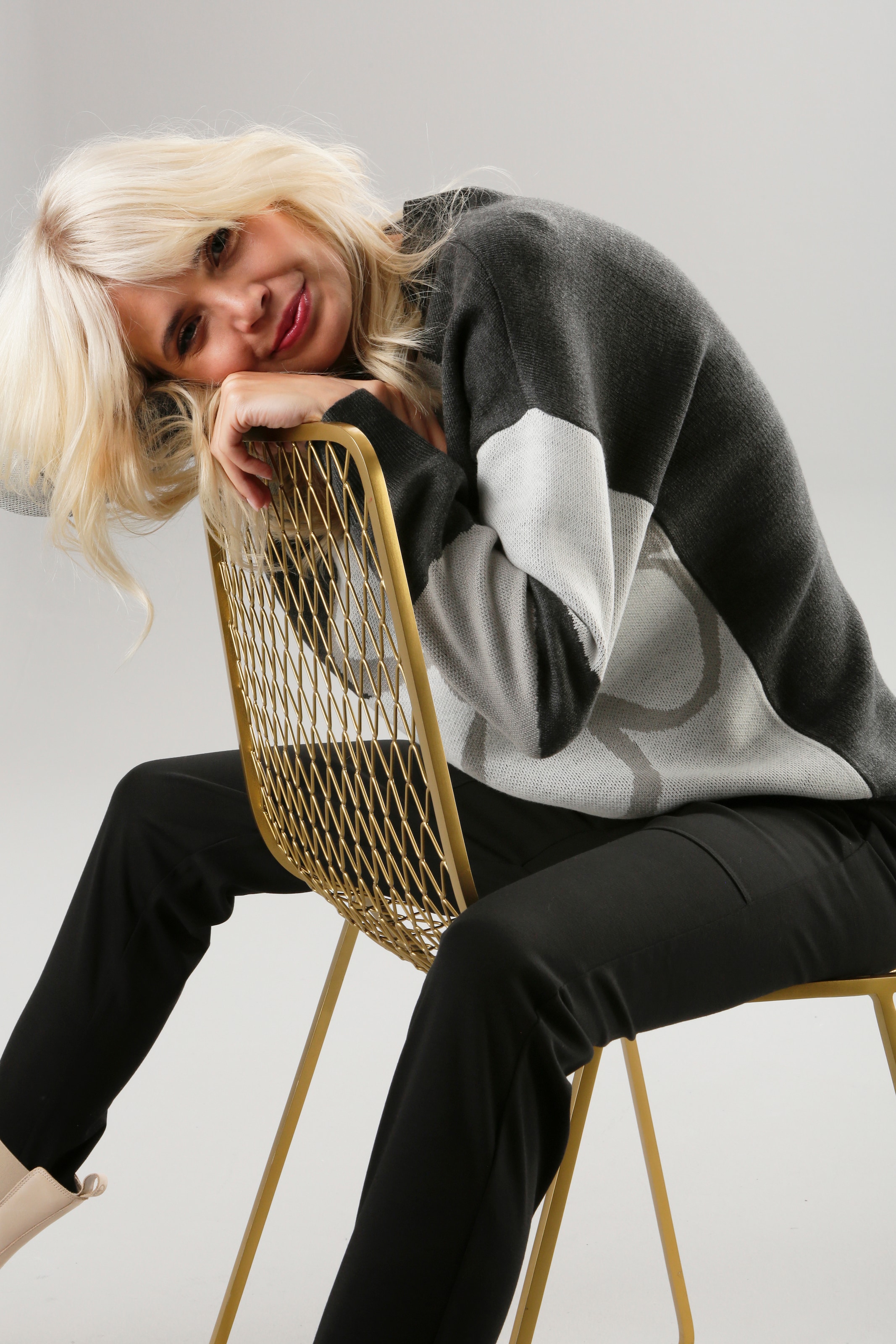 Aniston SELECTED Schlupfhose, mit BAUR aufgesetzten großen, online Taschen | kaufen