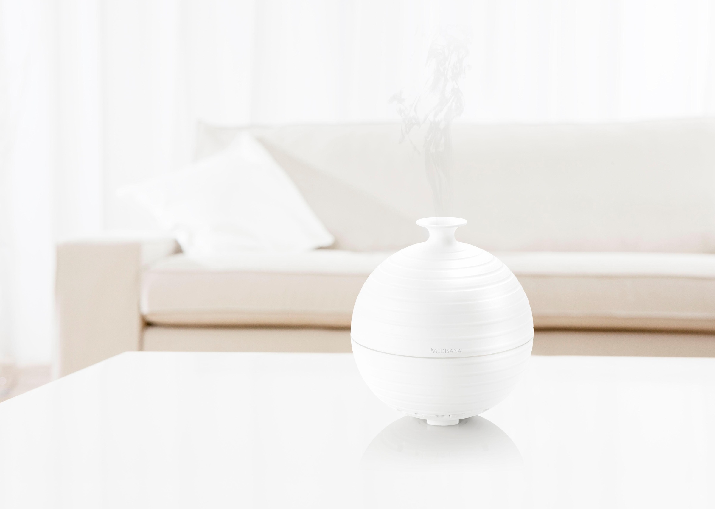 Medisana Diffuser »AD 620 Aroma Diffuser«, 0,3 l Wassertank, für Duftöle, Ultraschall-Technologie, 5 Wellnesslichter, Timerfunktion