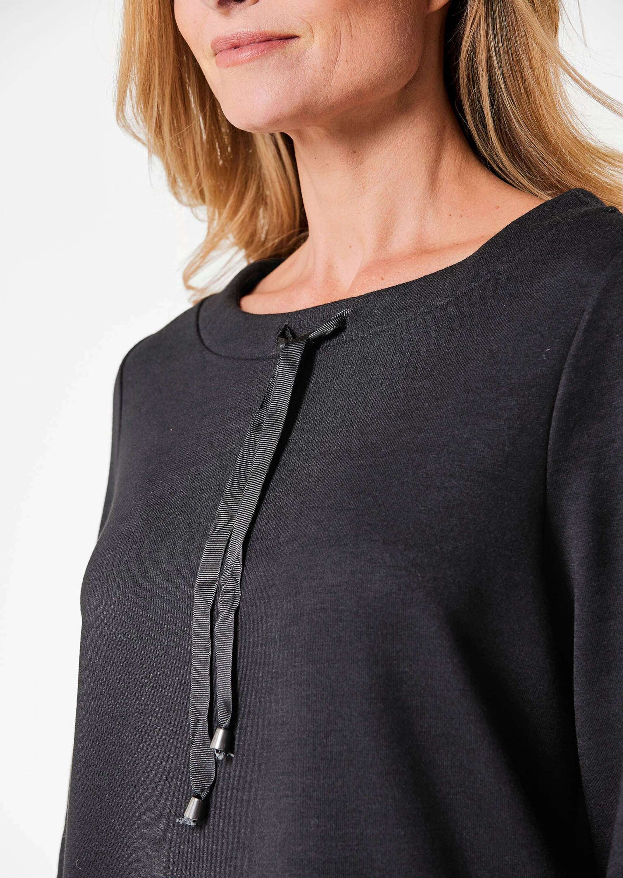 GOLDNER Print-Shirt »Shirt Kurzgröße - Sweatshirt mit halsfernen Kragen und Tunnelzug«