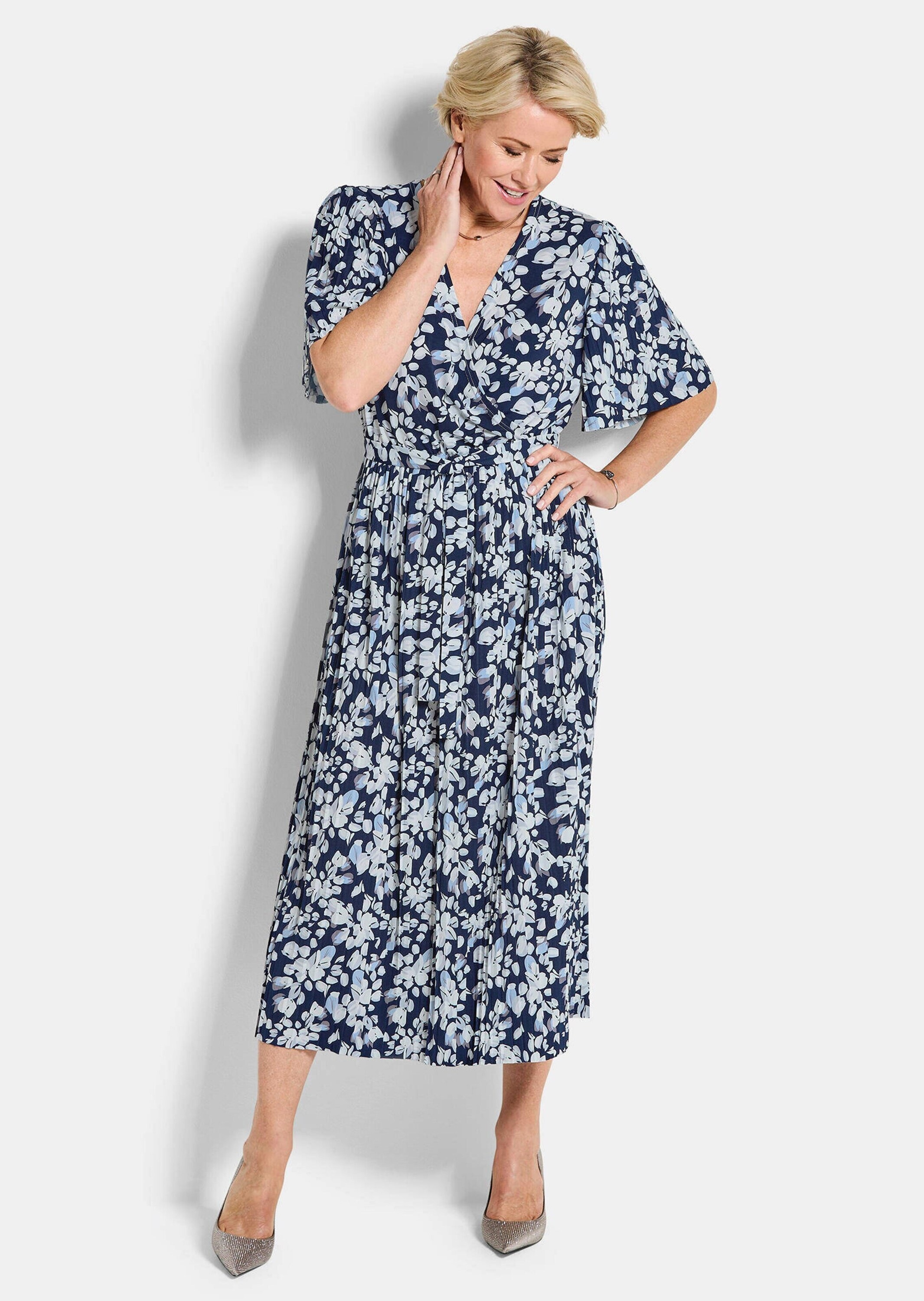 GOLDNER Sommerkleid »Elegantes Plisseekleid in Wickeloptik«