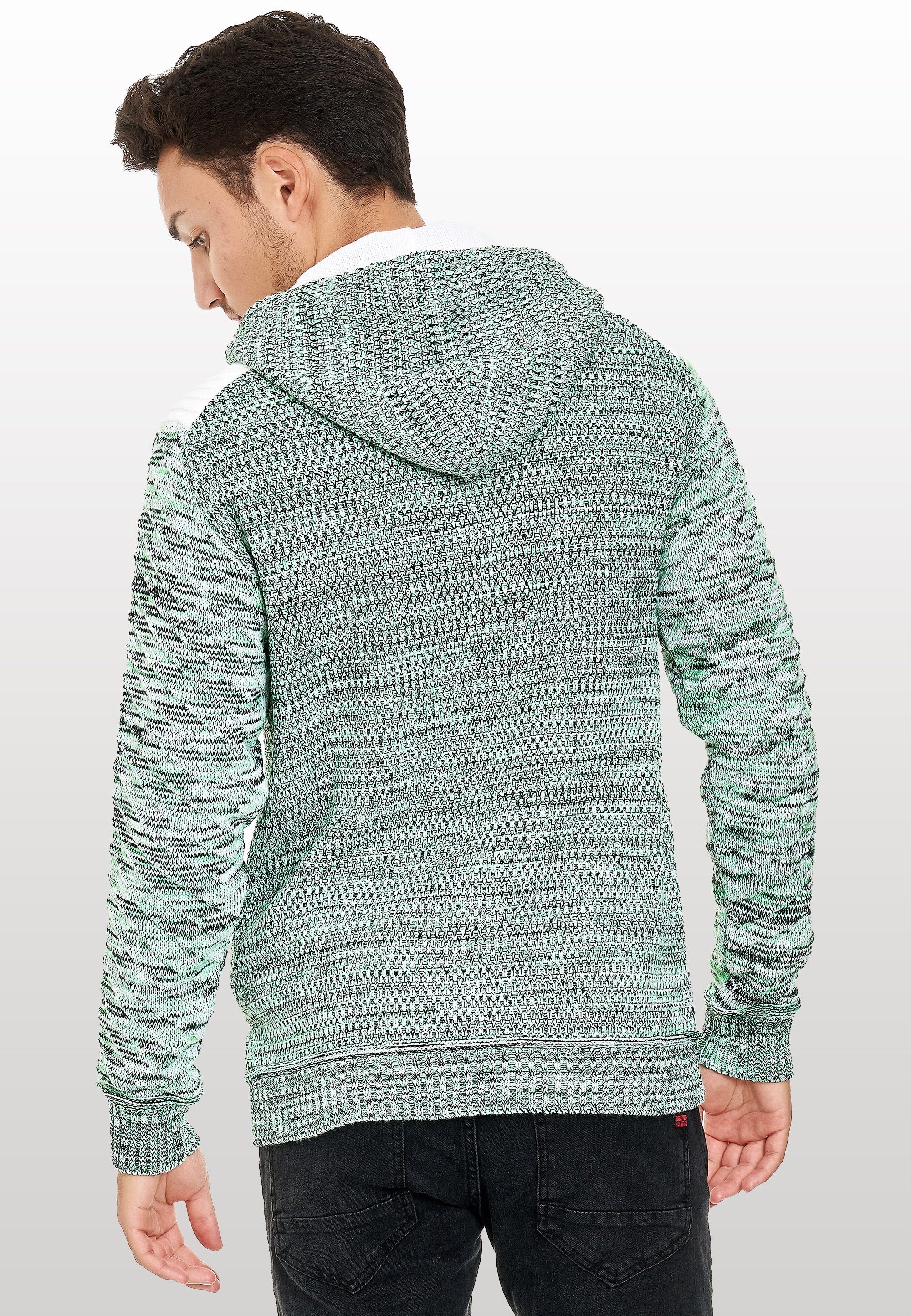 Rusty Neal Strickjacke, in cooler Grobstrickoptik