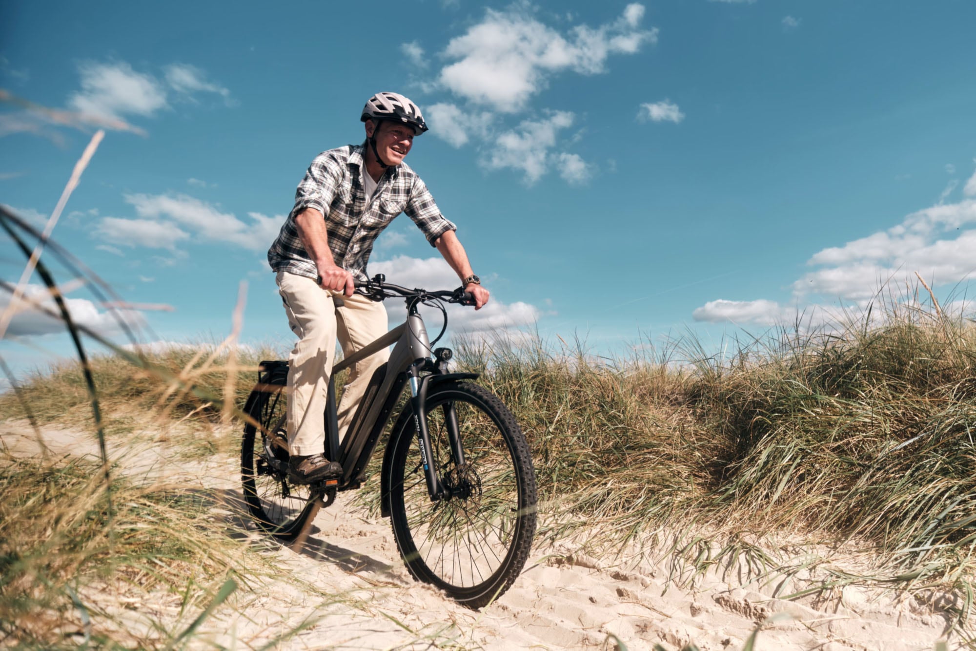 FISCHER Fahrrad »TERRA 2.2 688 55« 8 Gang Shimano ACERA Schaltwerk Heckmotor mit Akku-Ladegerät;mit Werkzeug, 