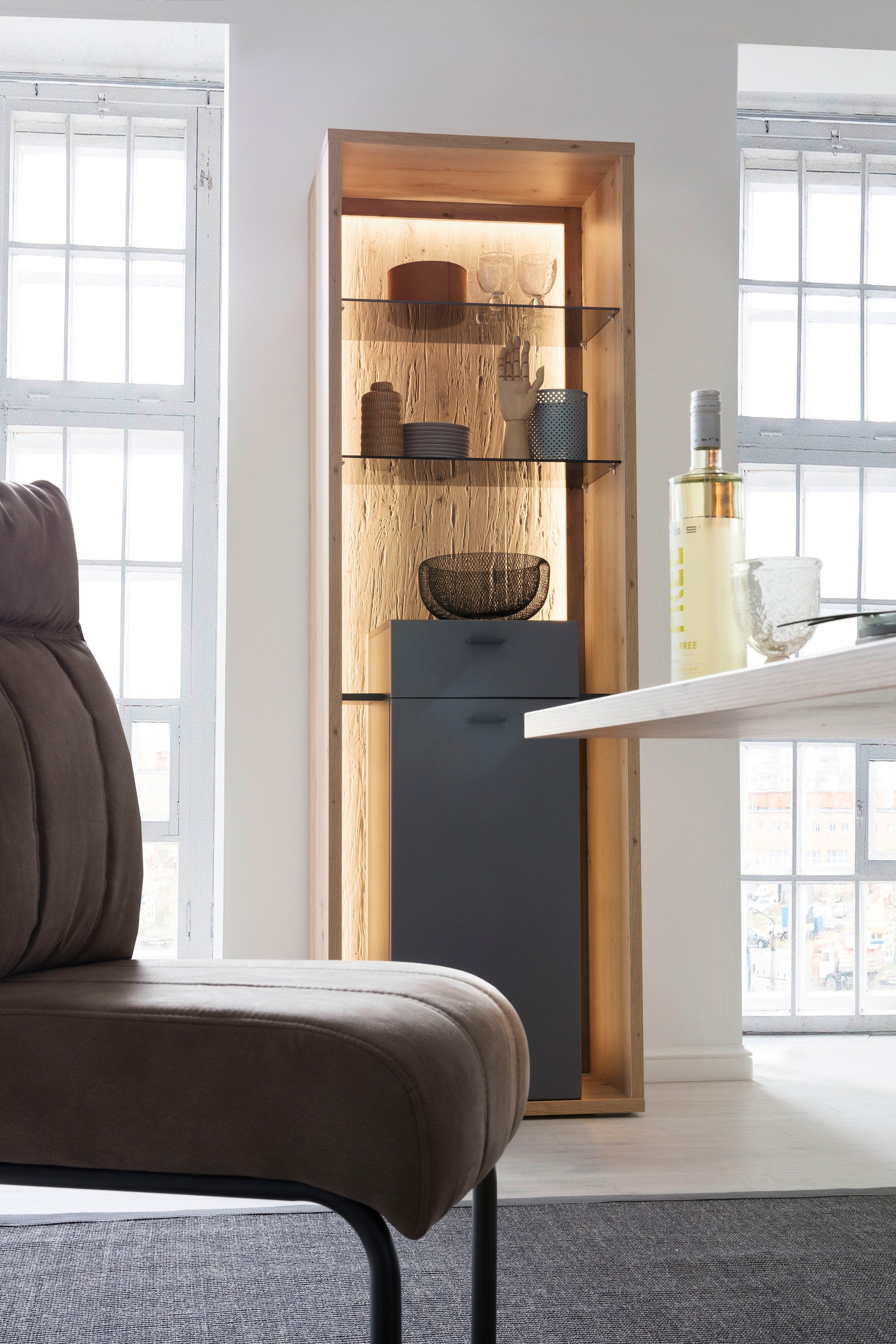 furniture mit Wohnzimmerschrank Vitrine kaufen wahlweise BAUR 3-D Beleuchtung | Rückwand, MCA »Lizzano«, mit