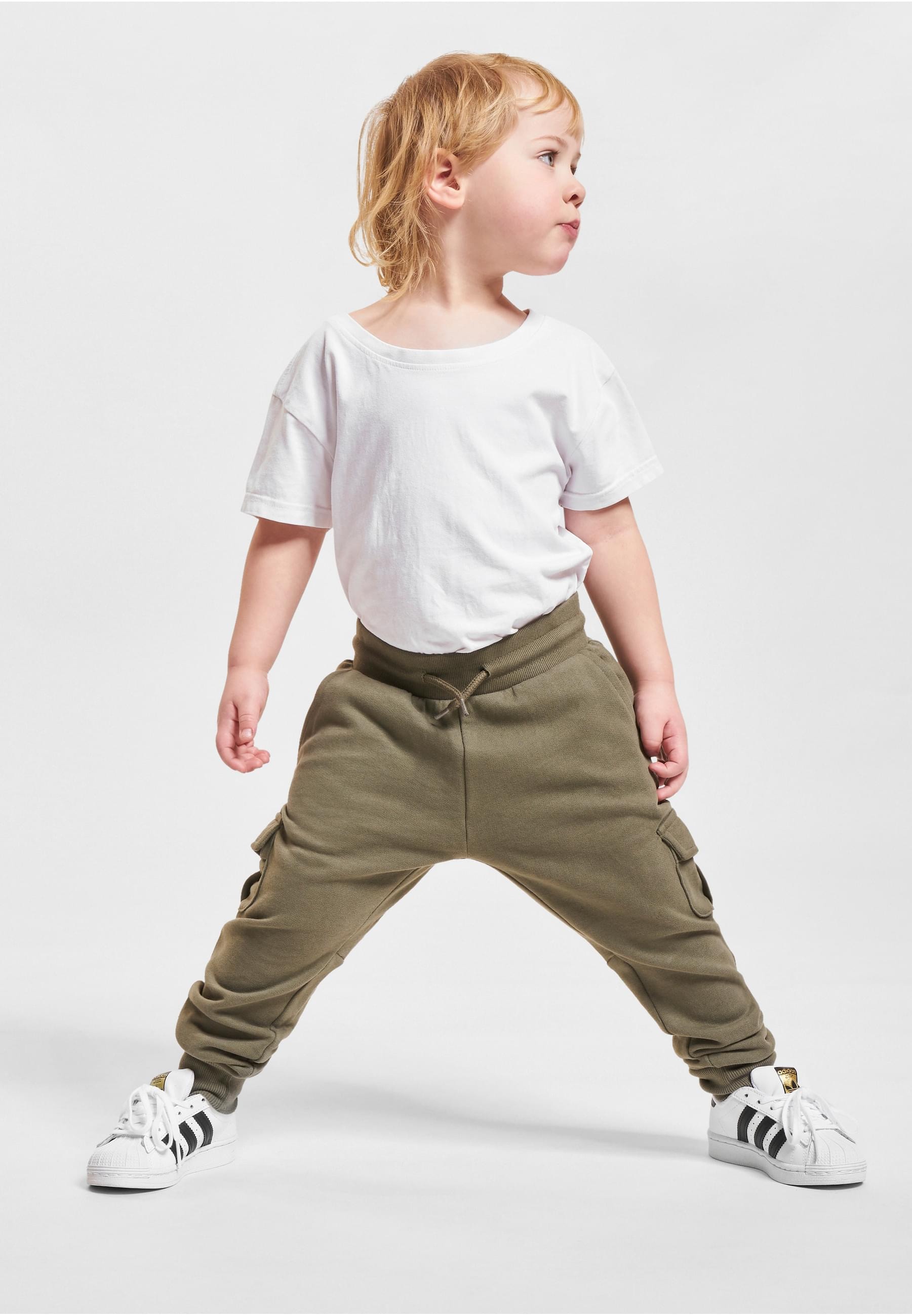 URBAN CLASSICS Cargohose »Urban Classics Herren Boys Fitted Cargo Sweatpants«, (1 tlg.)