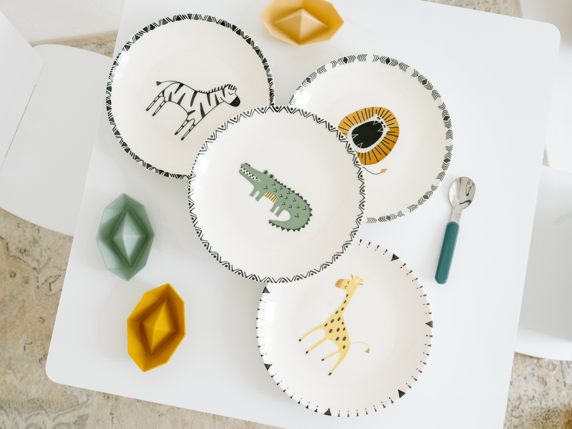 CreaTable Teller-Set »Safari, Teller 21 cm, 4-tlg.« Teller Set, Tierabbildungen, Nordische Ästhetik