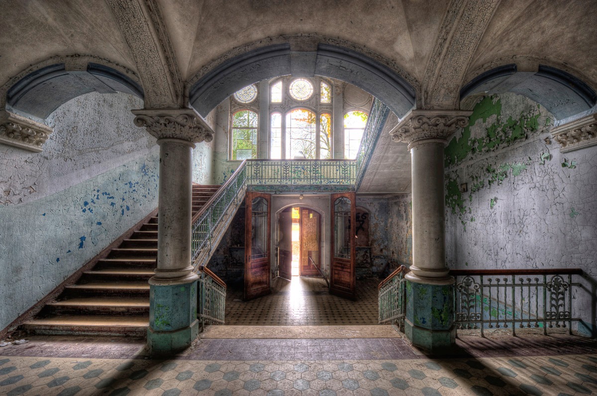 Papermoon Fototapete "Lost Space Beelitz"