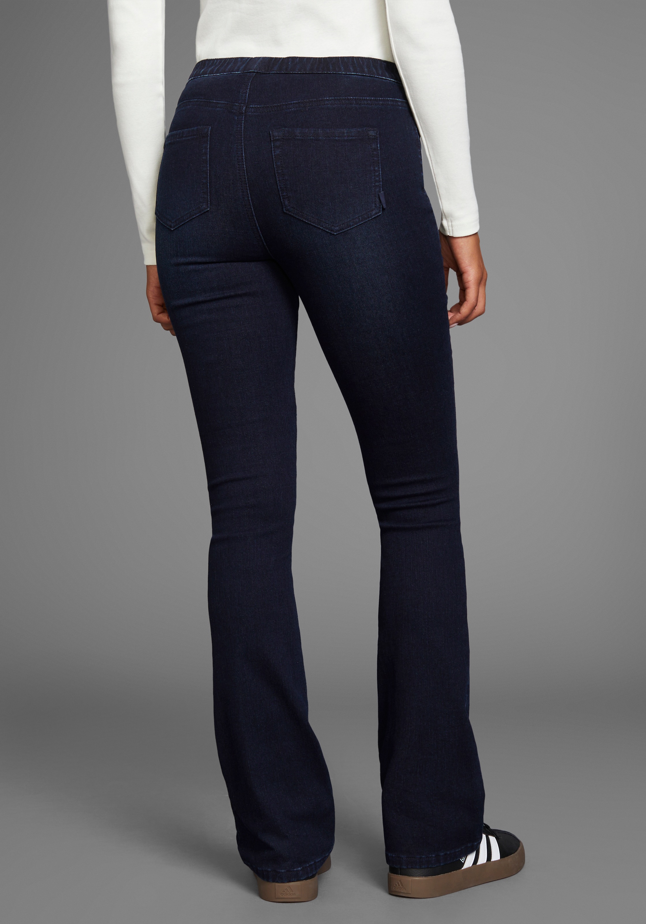 Arizona "Bootcut mit leichtem Thermo Effekt" High Waist günstig online kaufen