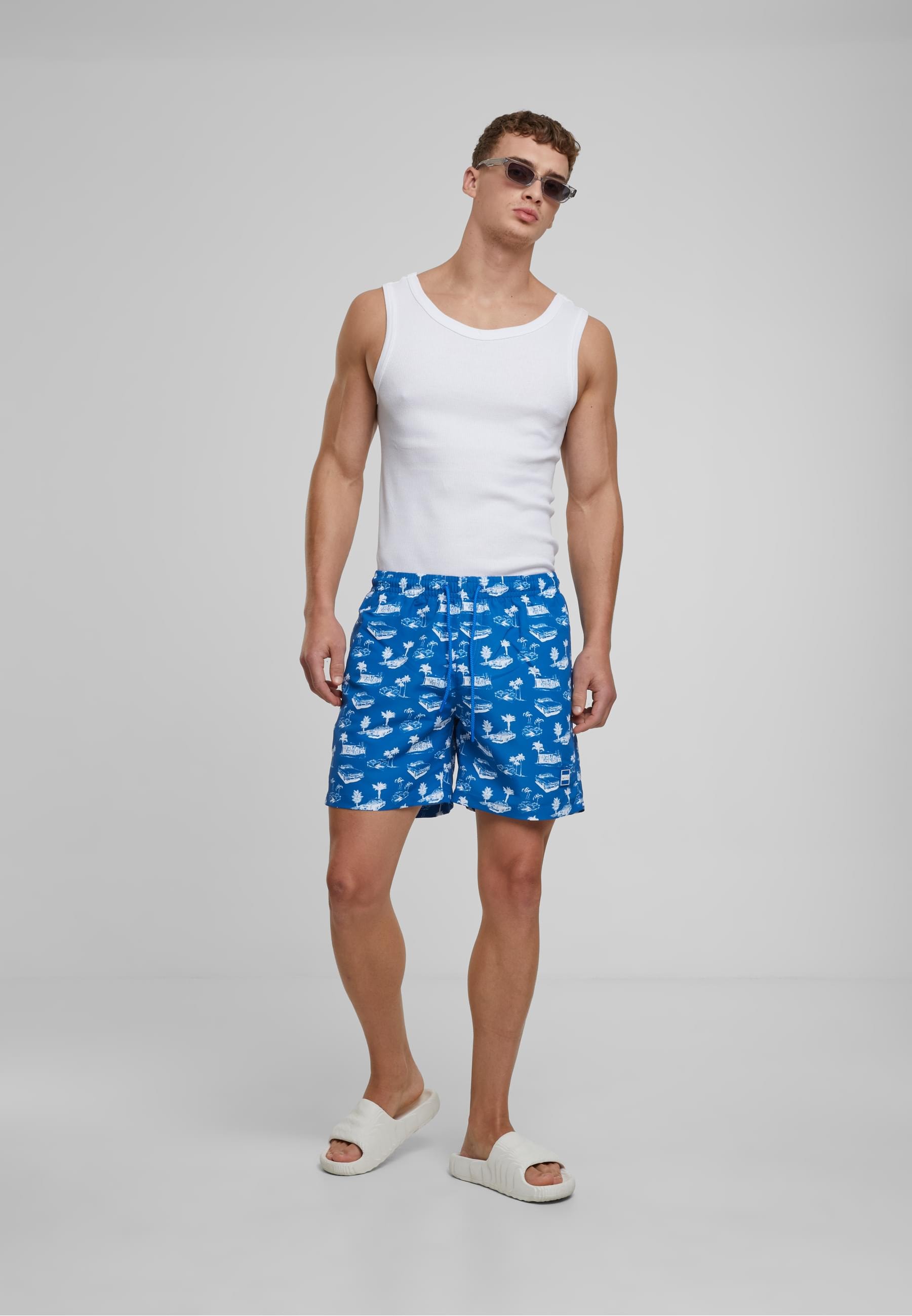 URBAN CLASSICS Badeshorts »Urban Classics Herren Pattern Swim Shorts«