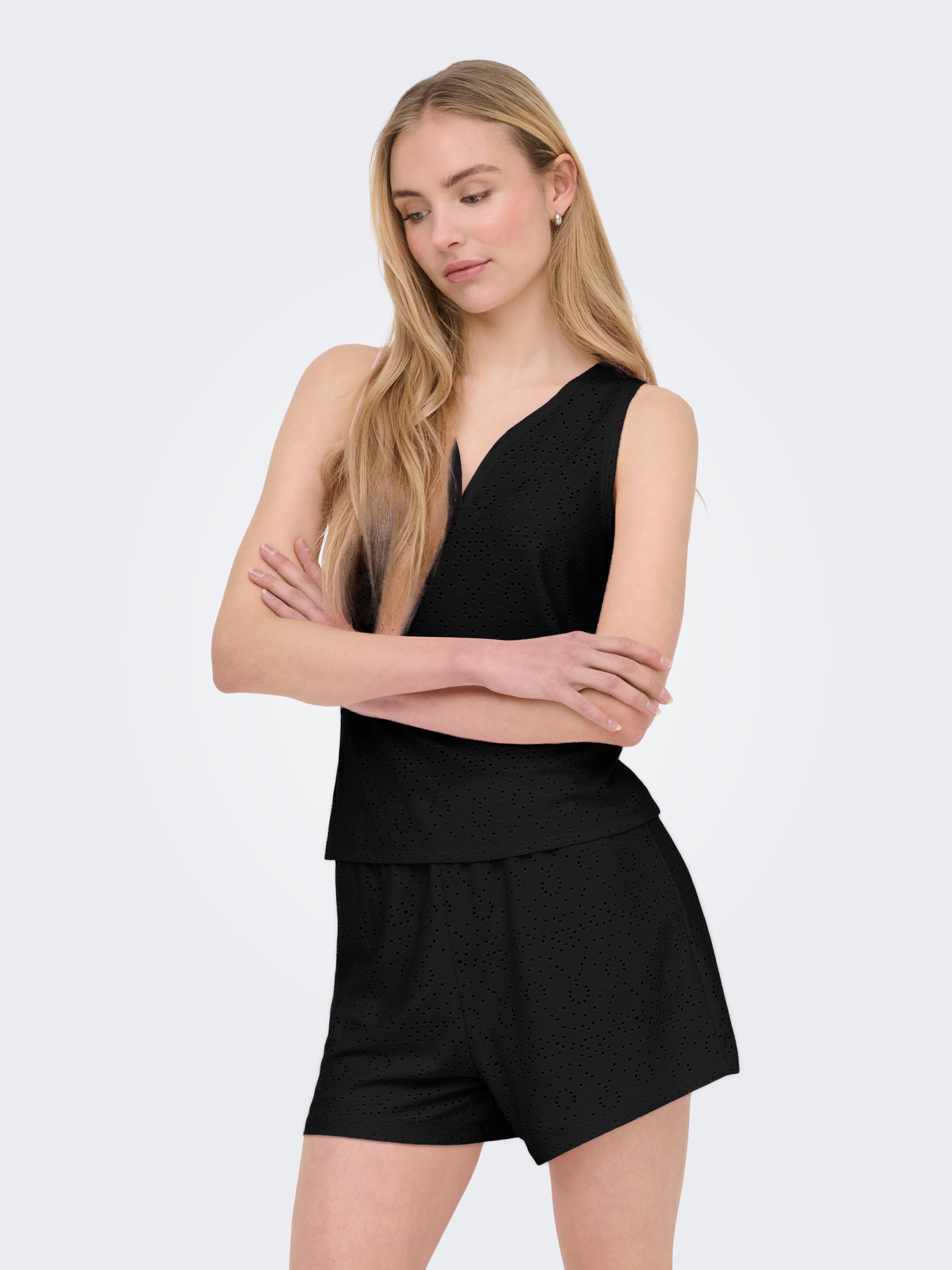 ONLY Spitzentop "ONLSMILLA S/L V-NECK TOP JRS" Materialmix, regular fit, V-Ausschnitt