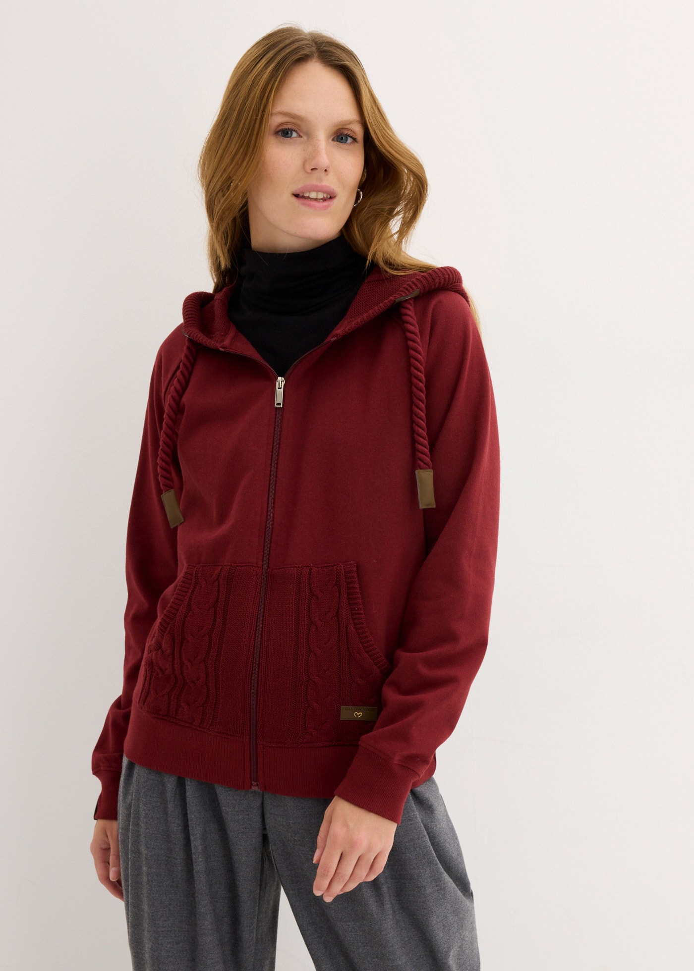 bonprix Kapuzensweatjacke "Sweatjacke mit Strickkapuze und Tasche", Sweatja günstig online kaufen