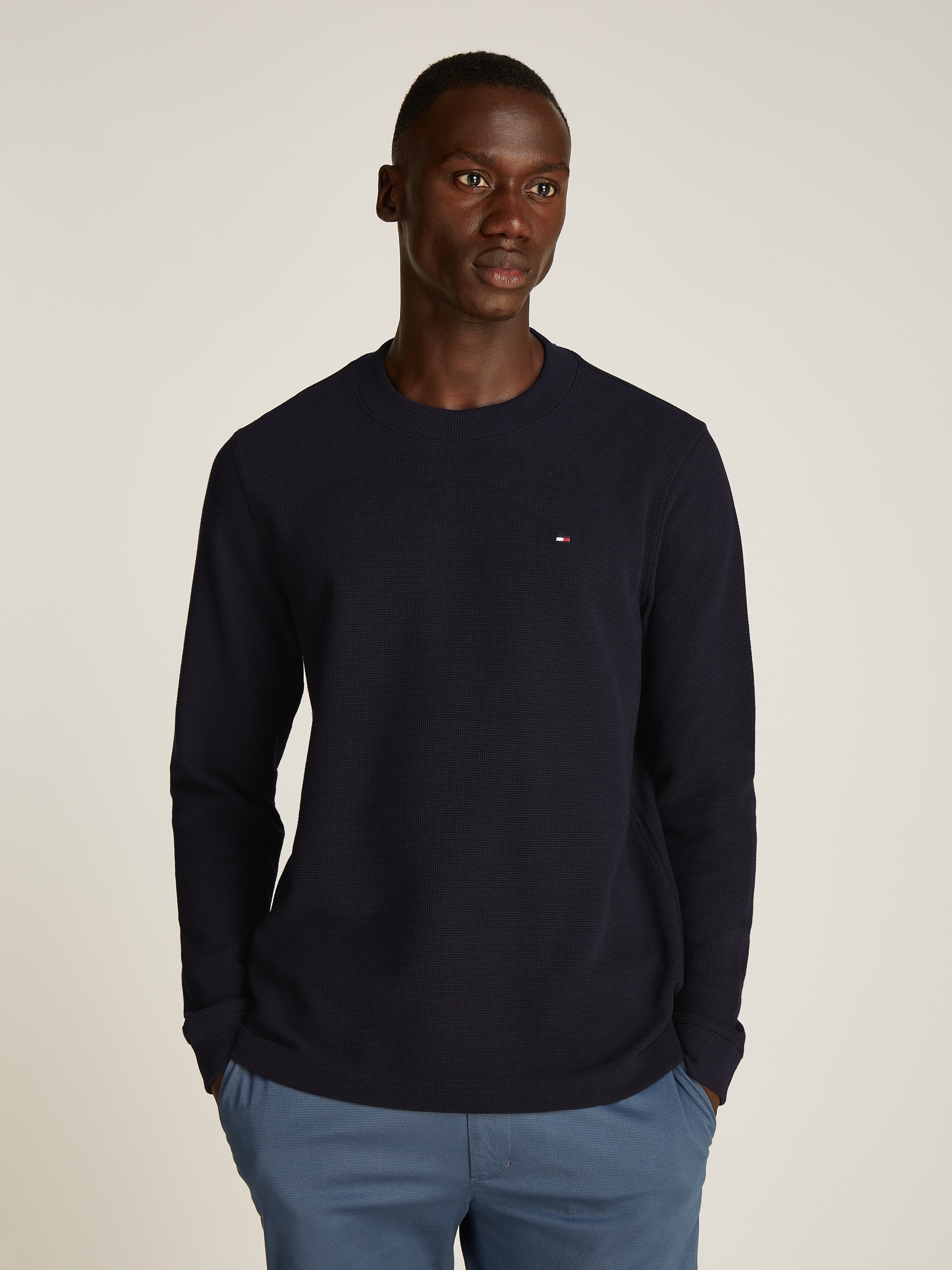 Tommy Hilfiger Rundhalspullover "TEXTURED LS TEE" mit Rundhalsausschnitt