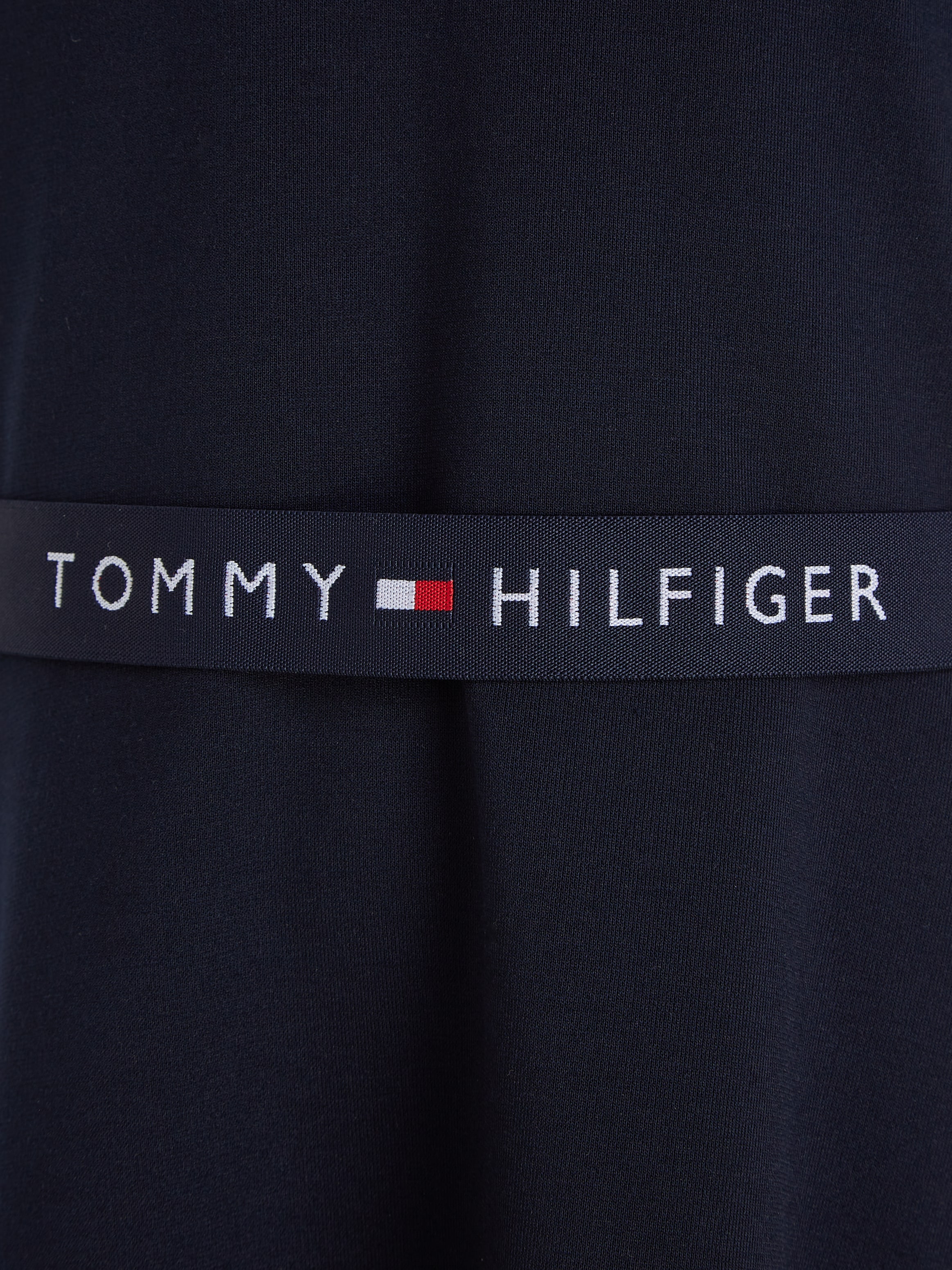 Tommy Hilfiger Jerseykleid »ESSENTIAL SKATER DRESS«, mit Markenlabel am Bund