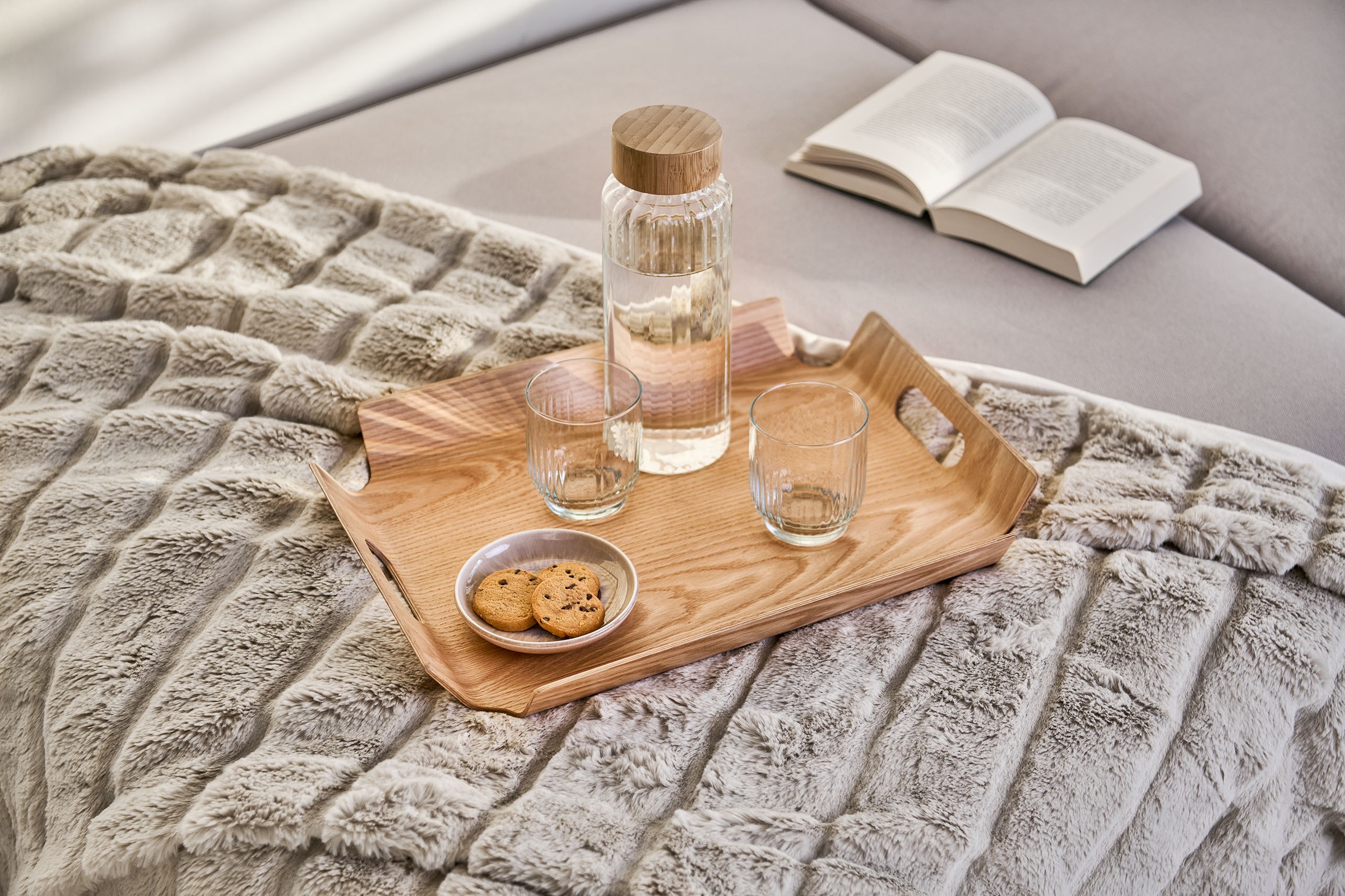 Zeller Present Servierplatte Holz / Eichenfurnier, 2 seitliche Griffe, erha günstig online kaufen