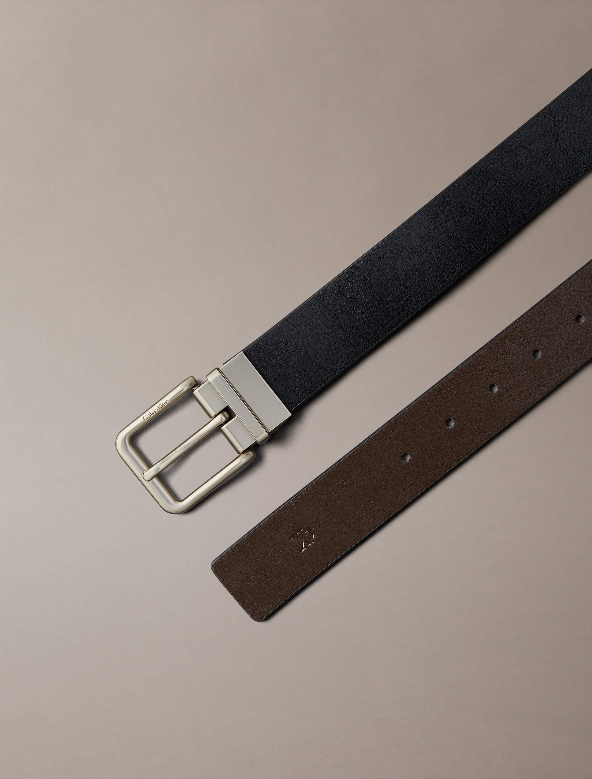 Calvin Klein Jeans Ledergürtel »CASUAL PIN BUCKLE 35MM ADJ/REV«