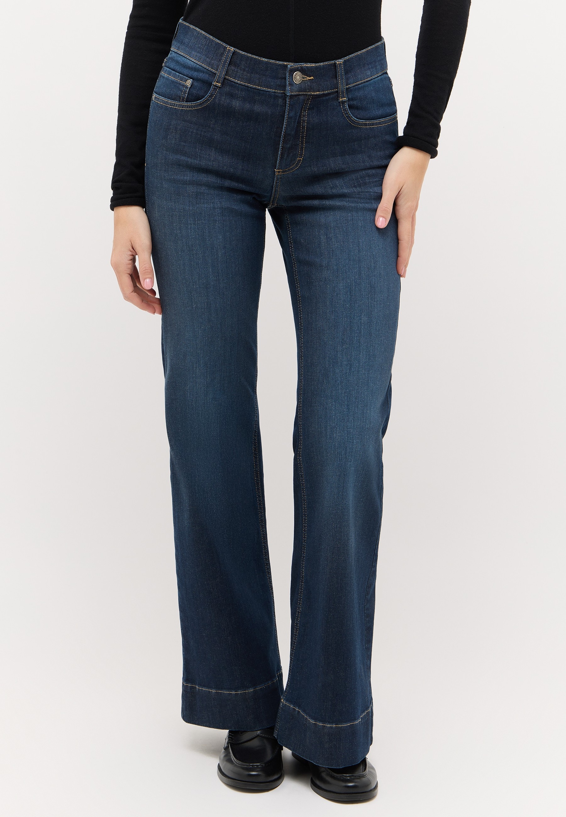 ANGELS Bootcut-Jeans "LUNA" mit ausgestelltem Bein, aus Baumwollmix mit Stretch