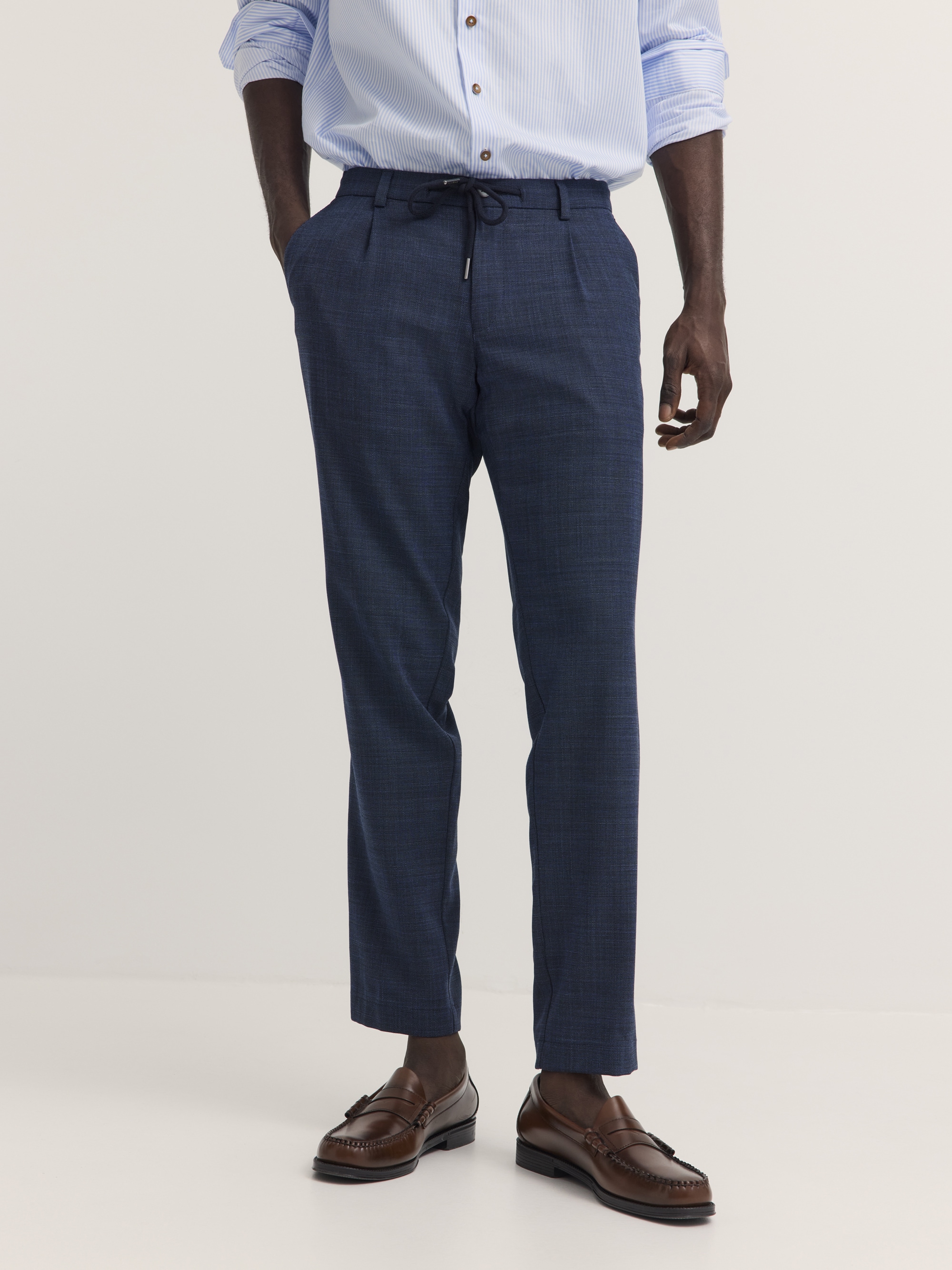 bugatti Bundfaltenhose "Superior touch" mit Stretch und easy-care Funktion