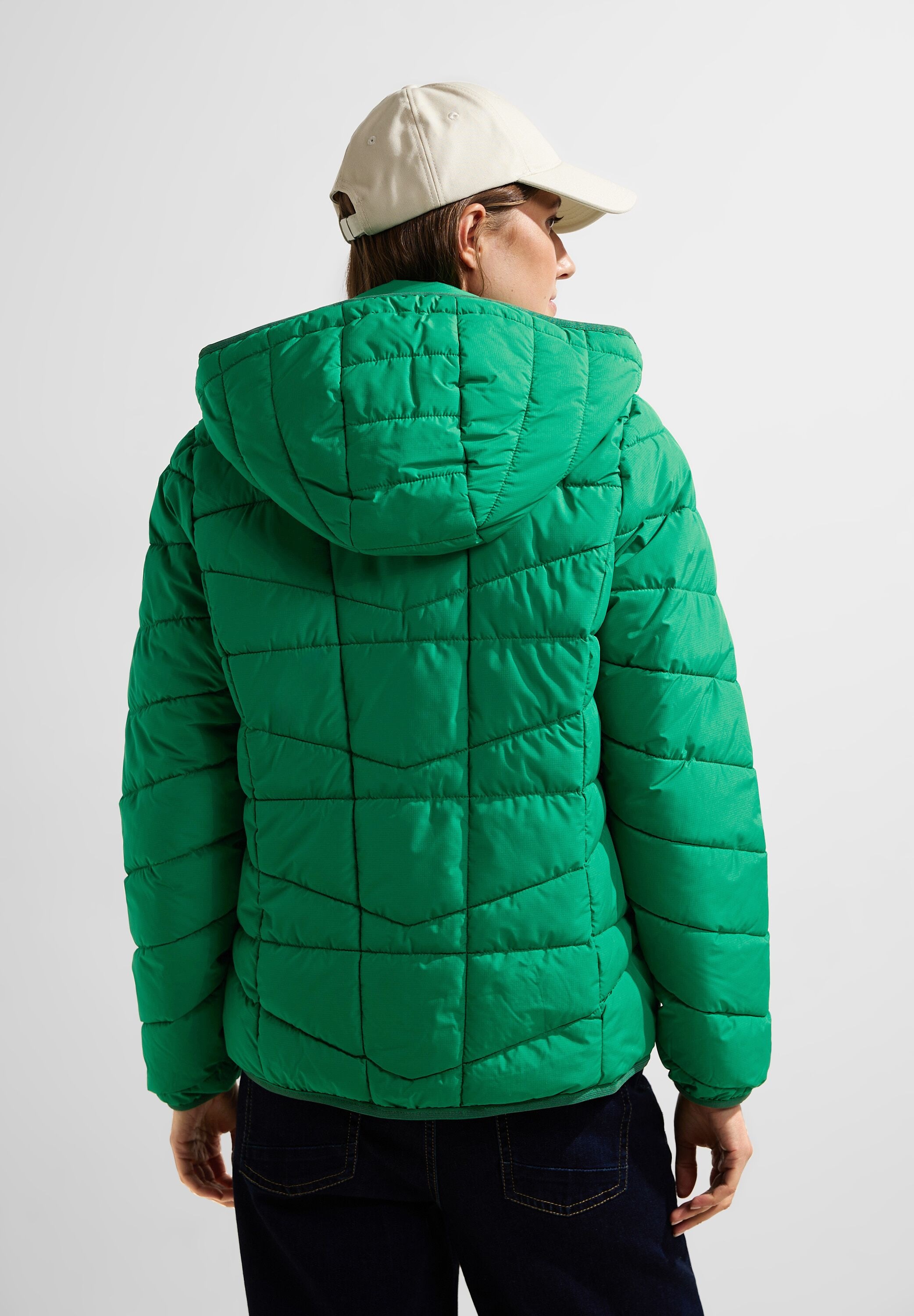 Cecil Steppjacke, mit Kapuze, in Unifarbe
