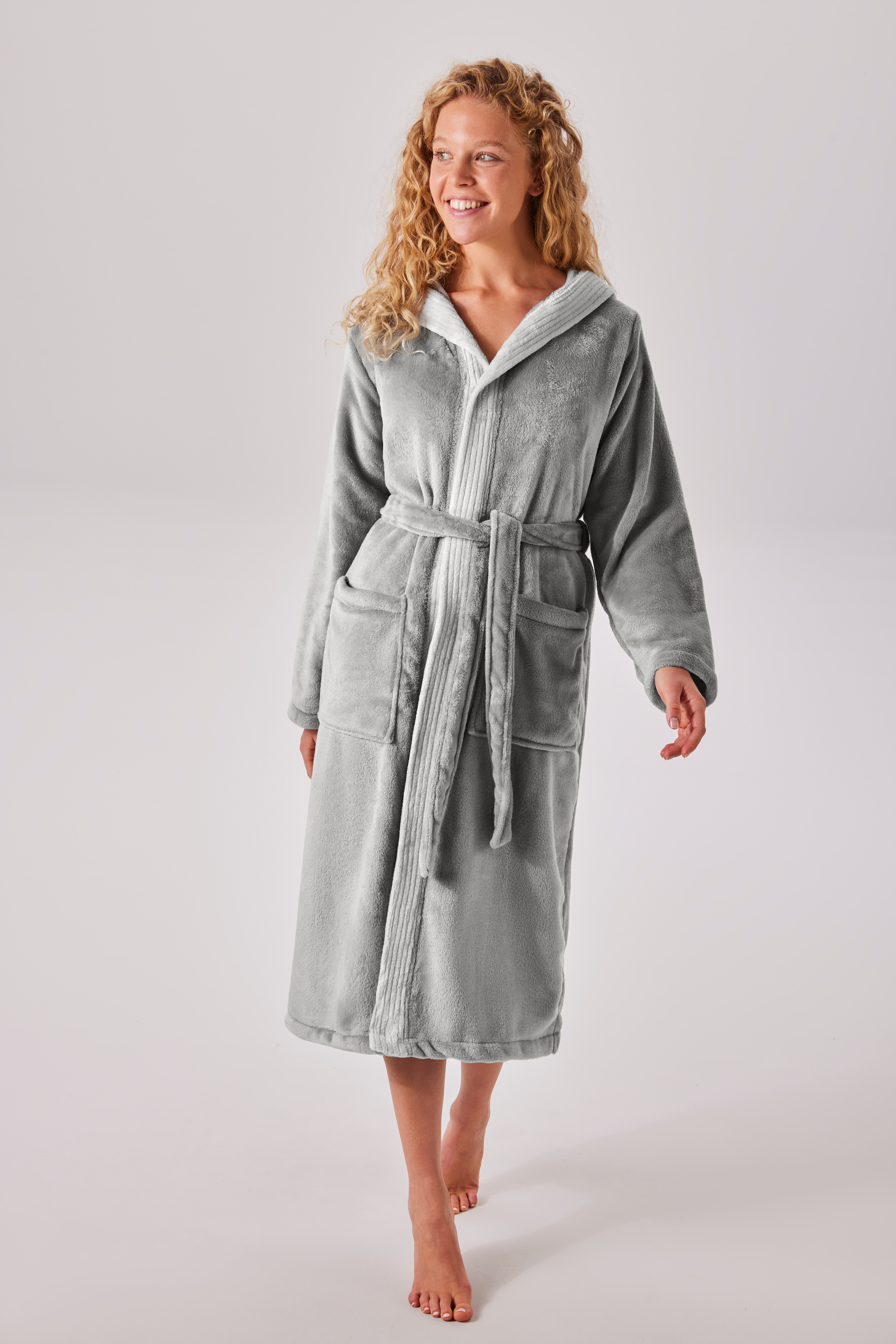 OTTO home Unisex-Bademantel "Miia, ideal für Sauna, Spa & im Urlaub" 1 Stk. weich und kuschelig, plüsch, für Damen und Herren, S-XL